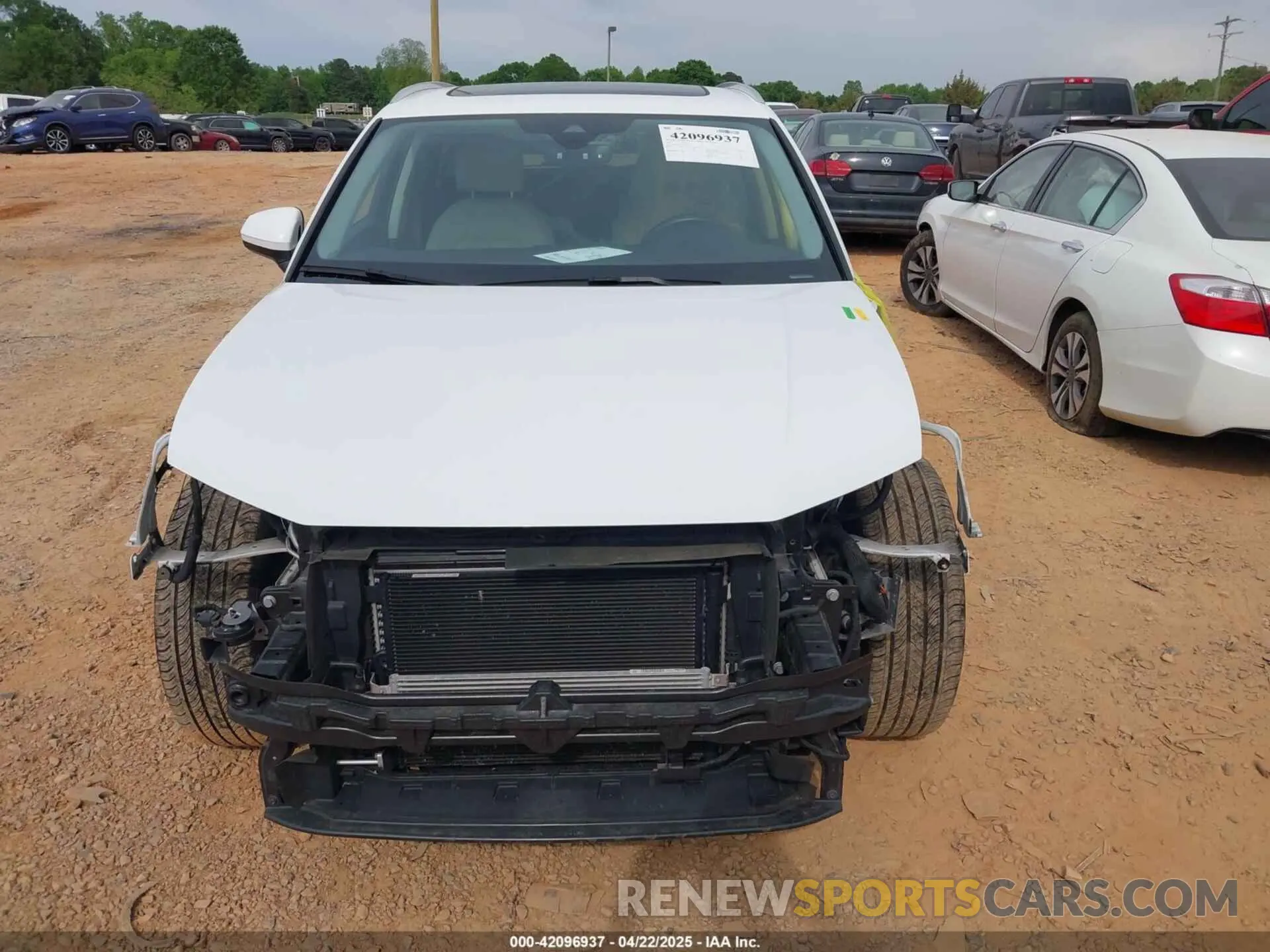 12 fotografías del automóvil dañado WA1DECF37M1037711 AUDI Q3 2021