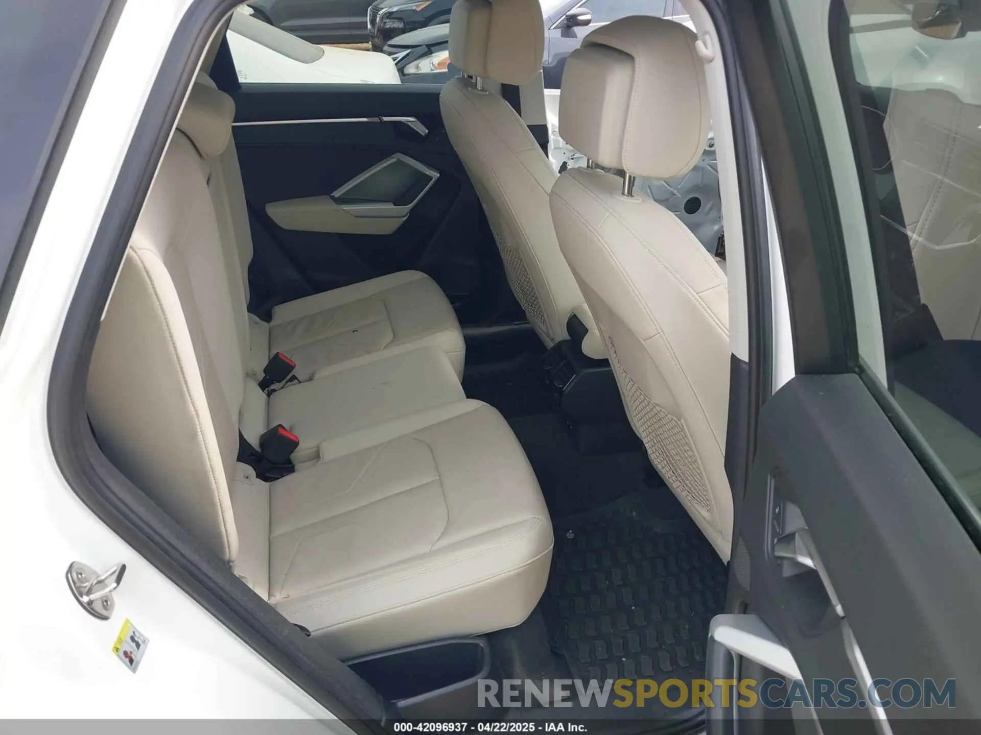 8 fotografías del automóvil dañado WA1DECF37M1037711 AUDI Q3 2021