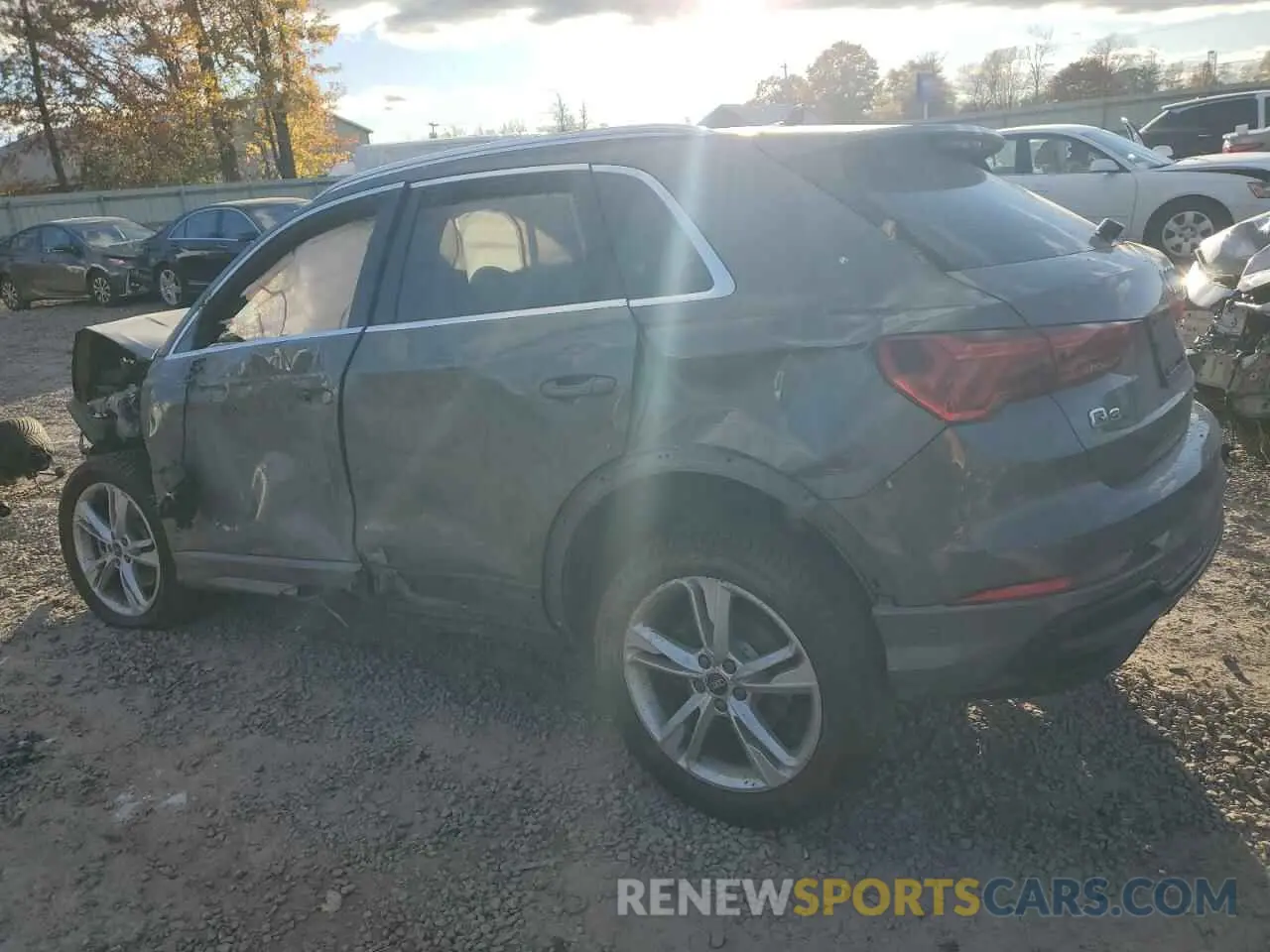 2 fotografías del automóvil dañado WA1DECF39M1028847 AUDI Q3 2021