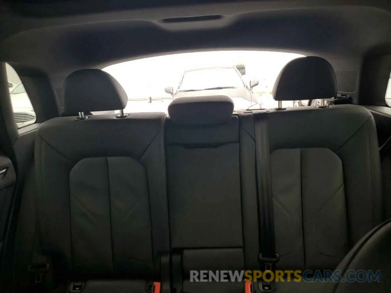 10 fotografías del automóvil dañado WA1DECF39M1072069 AUDI Q3 2021