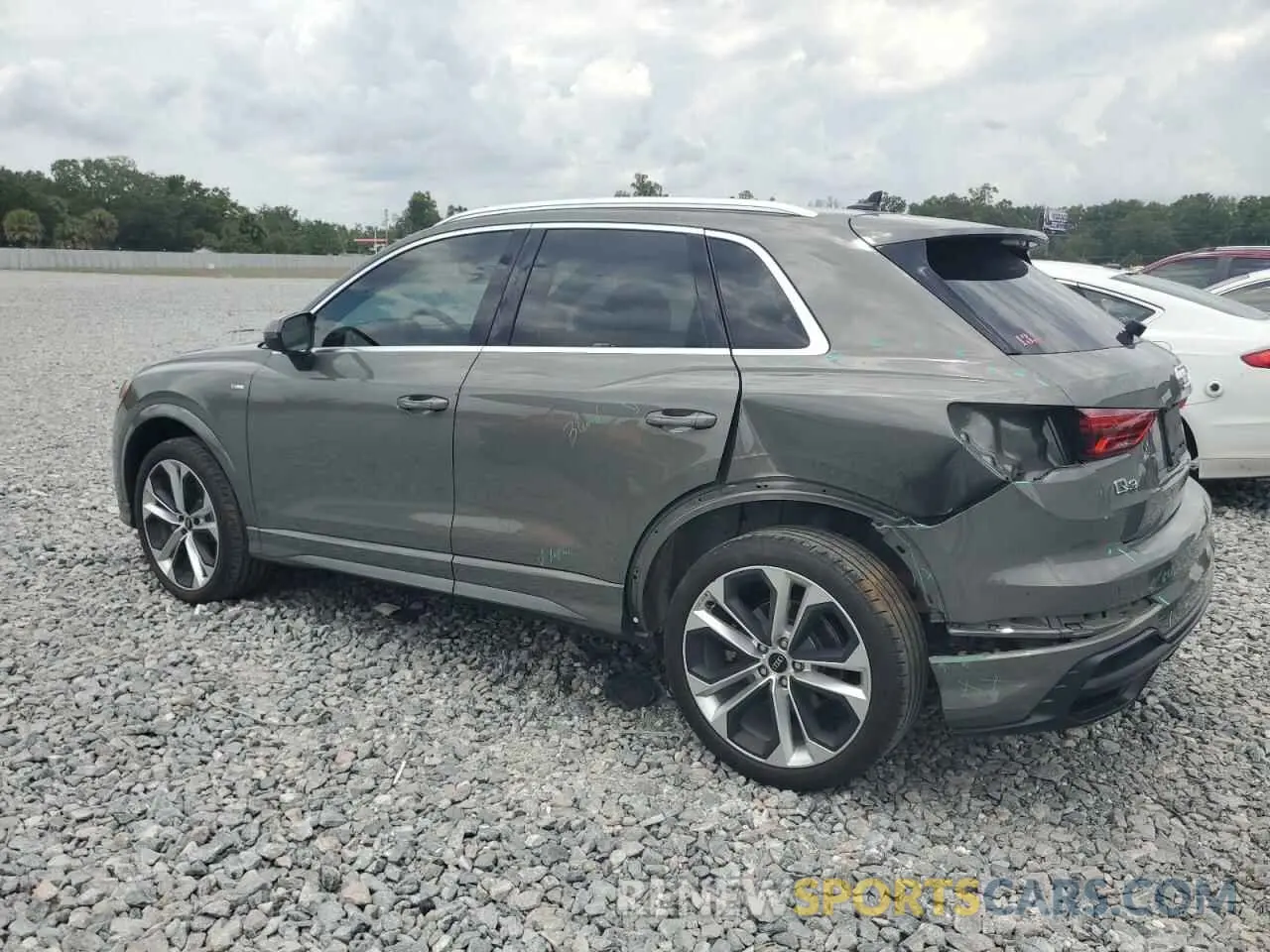 2 fotografías del automóvil dañado WA1DECF39M1072069 AUDI Q3 2021