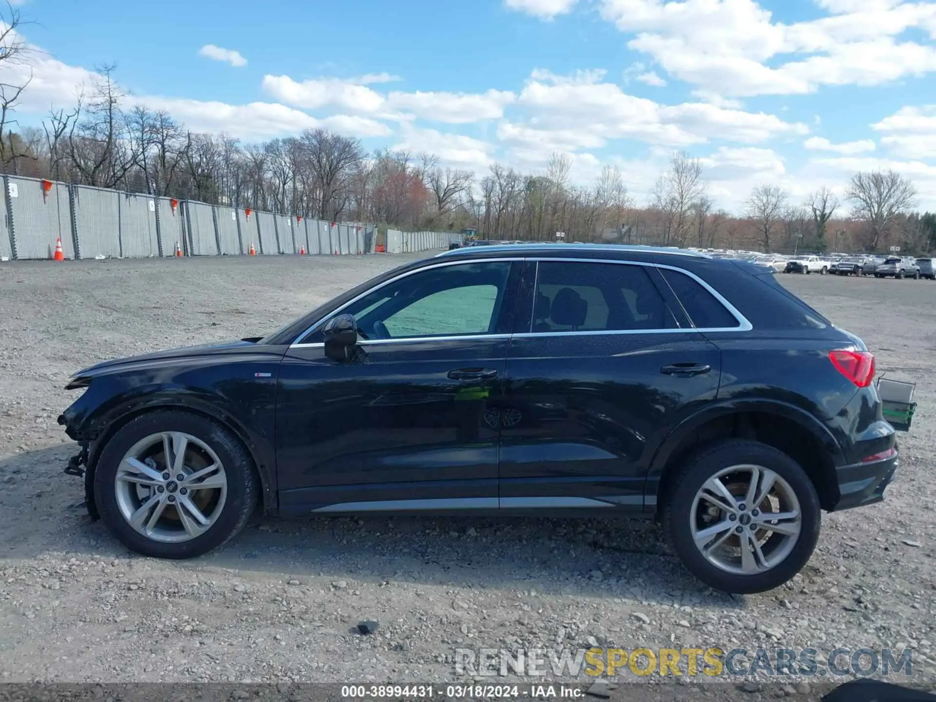14 fotografías del automóvil dañado WA1DECF39M1093875 AUDI Q3 2021
