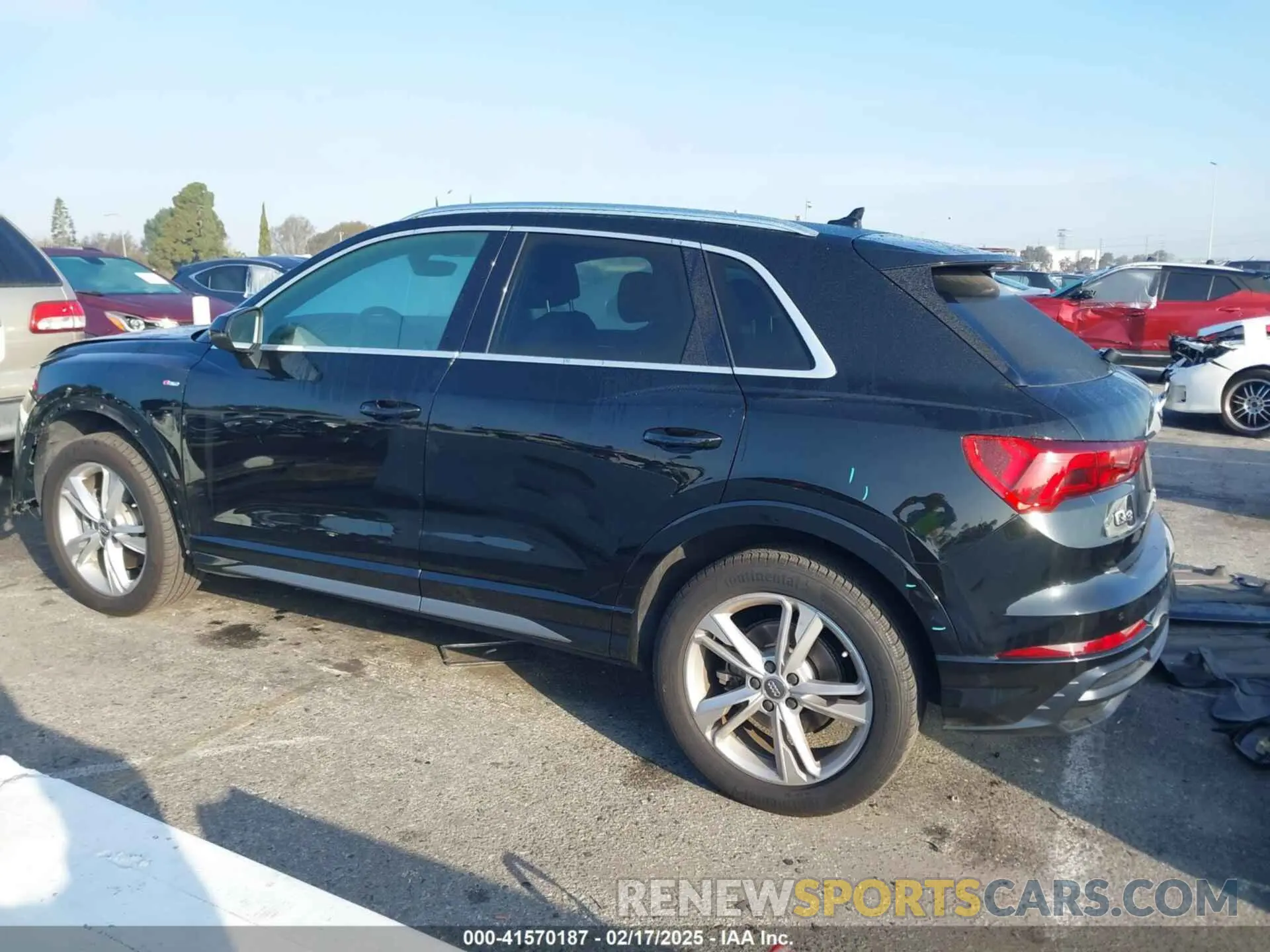 15 fotografías del automóvil dañado WA1DECF3XM1008140 AUDI Q3 2021