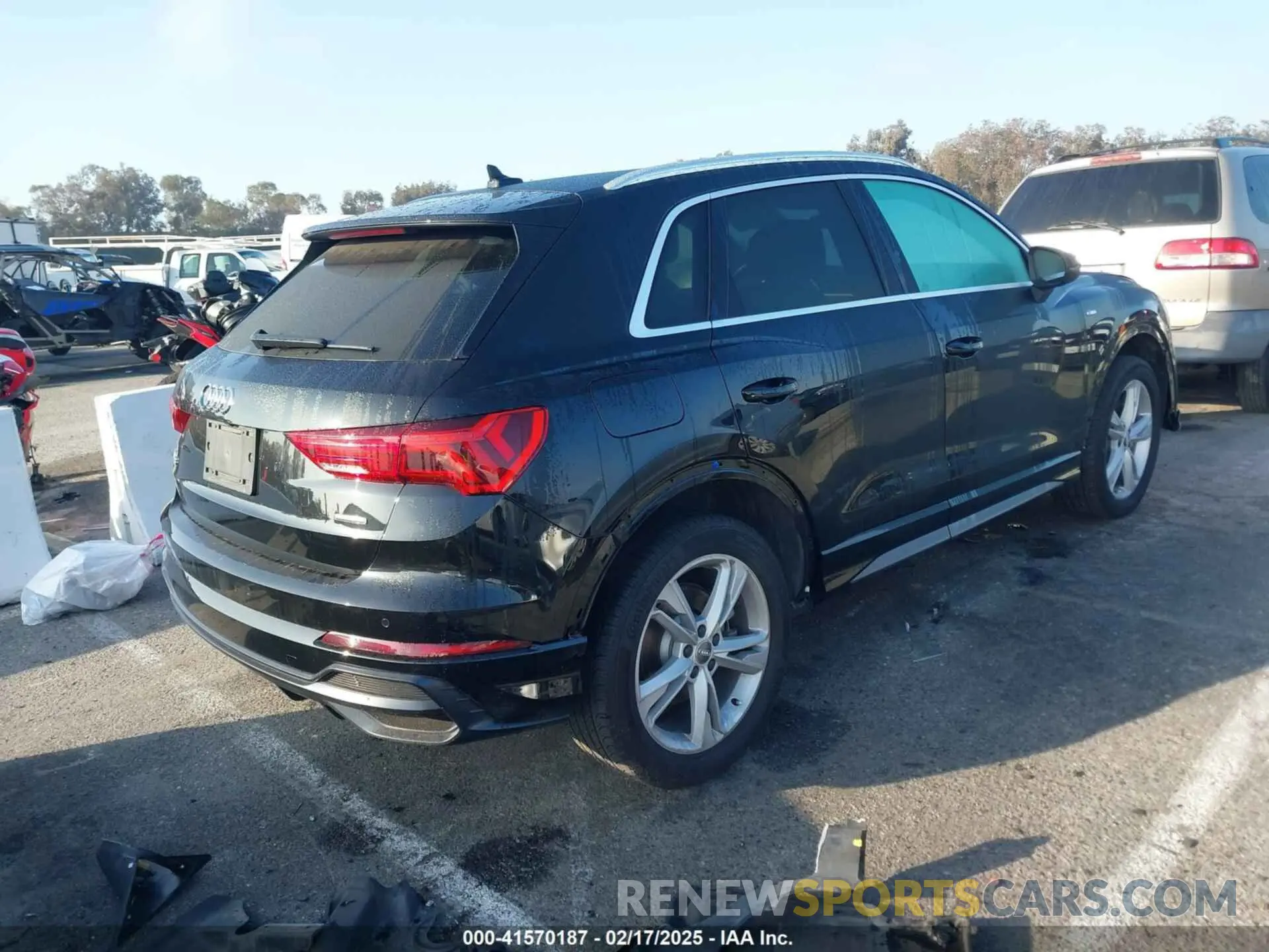 4 fotografías del automóvil dañado WA1DECF3XM1008140 AUDI Q3 2021