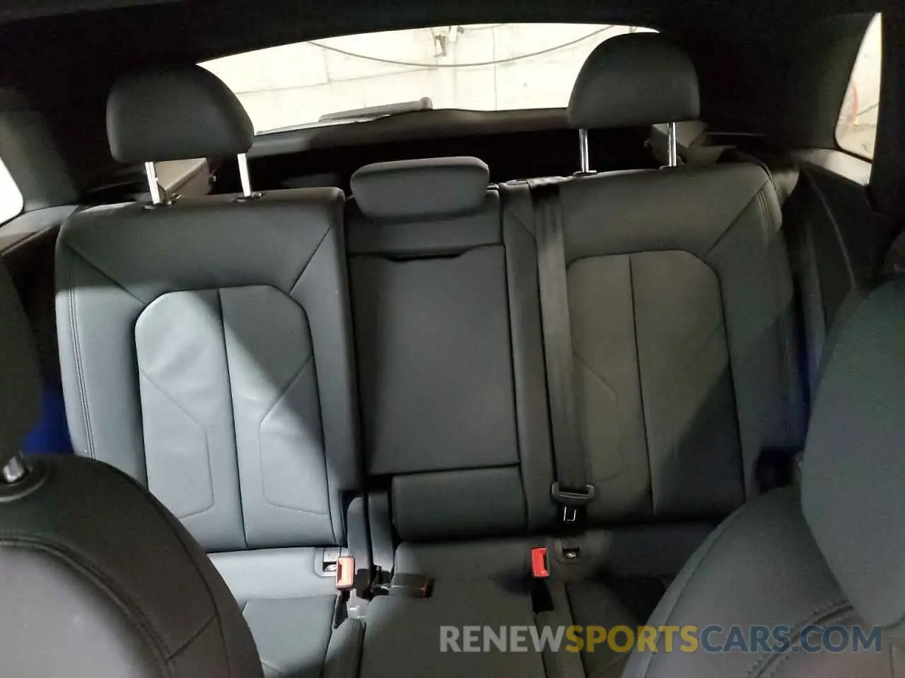 10 fotografías del automóvil dañado WA1EECF30M1051020 AUDI Q3 2021