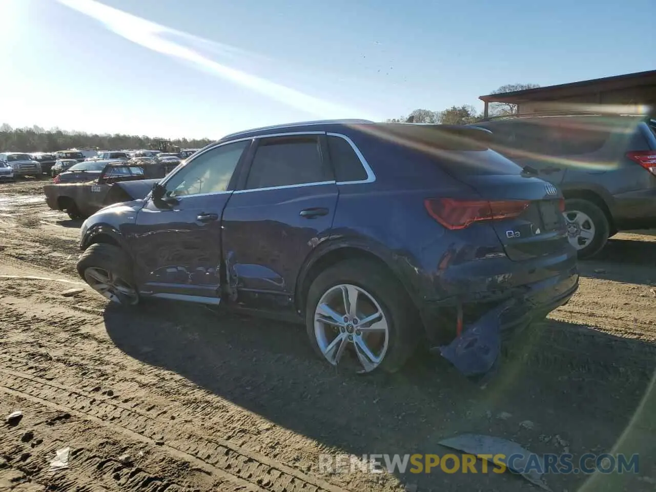 2 fotografías del automóvil dañado WA1EECF32M1019069 AUDI Q3 2021