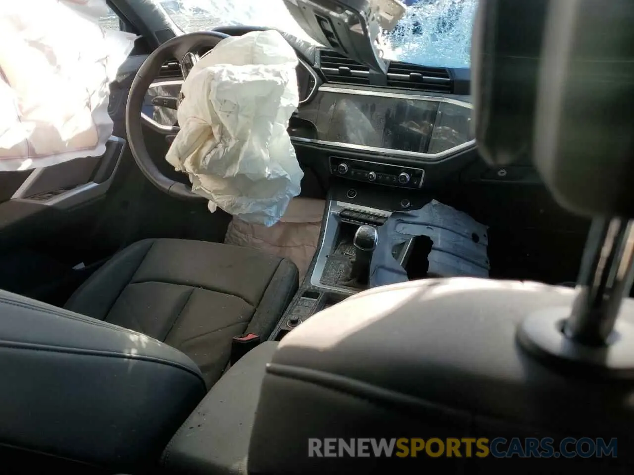 8 fotografías del automóvil dañado WA1EECF32M1019069 AUDI Q3 2021