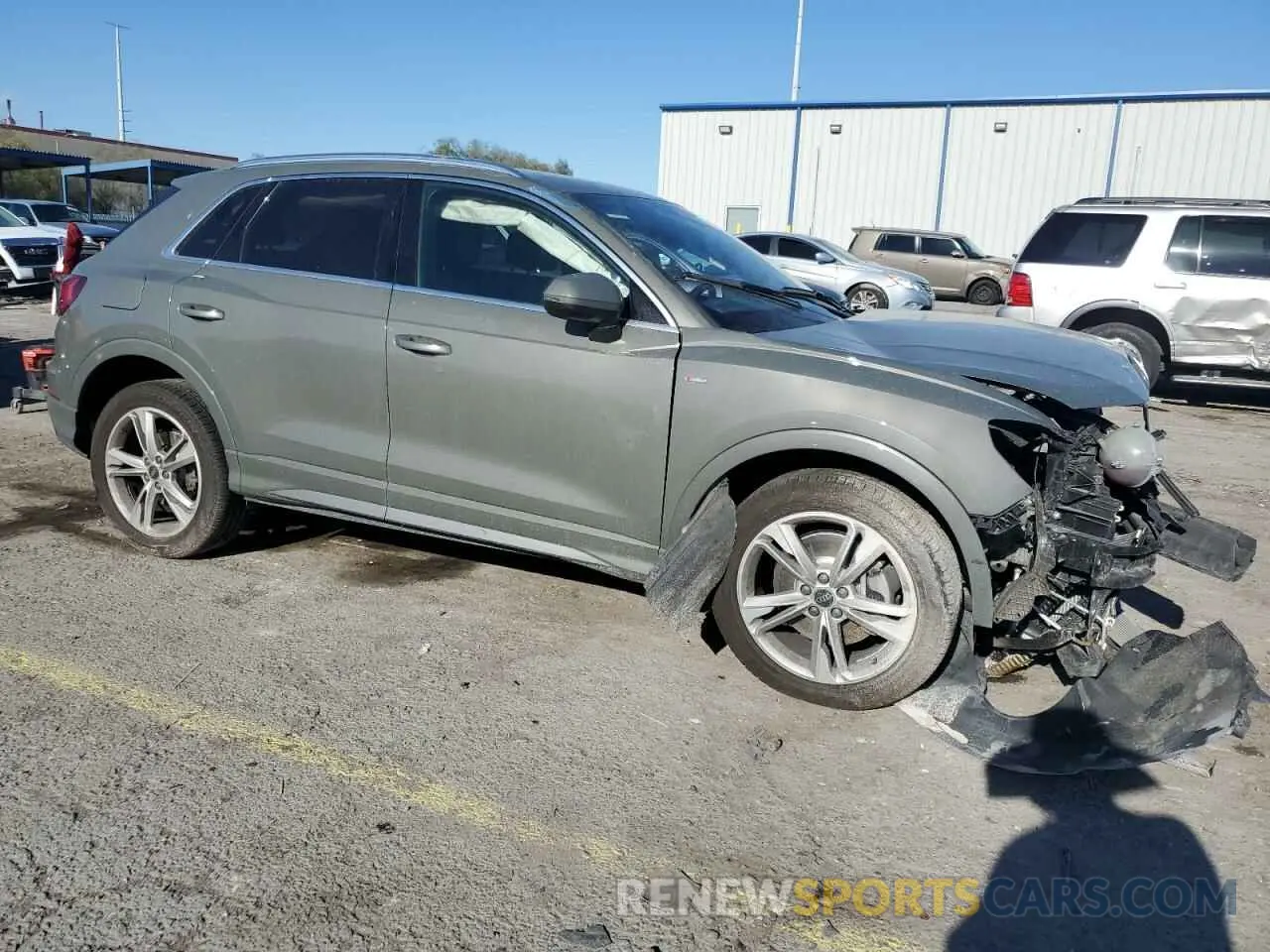 4 fotografías del automóvil dañado WA1EECF35M1153722 AUDI Q3 2021