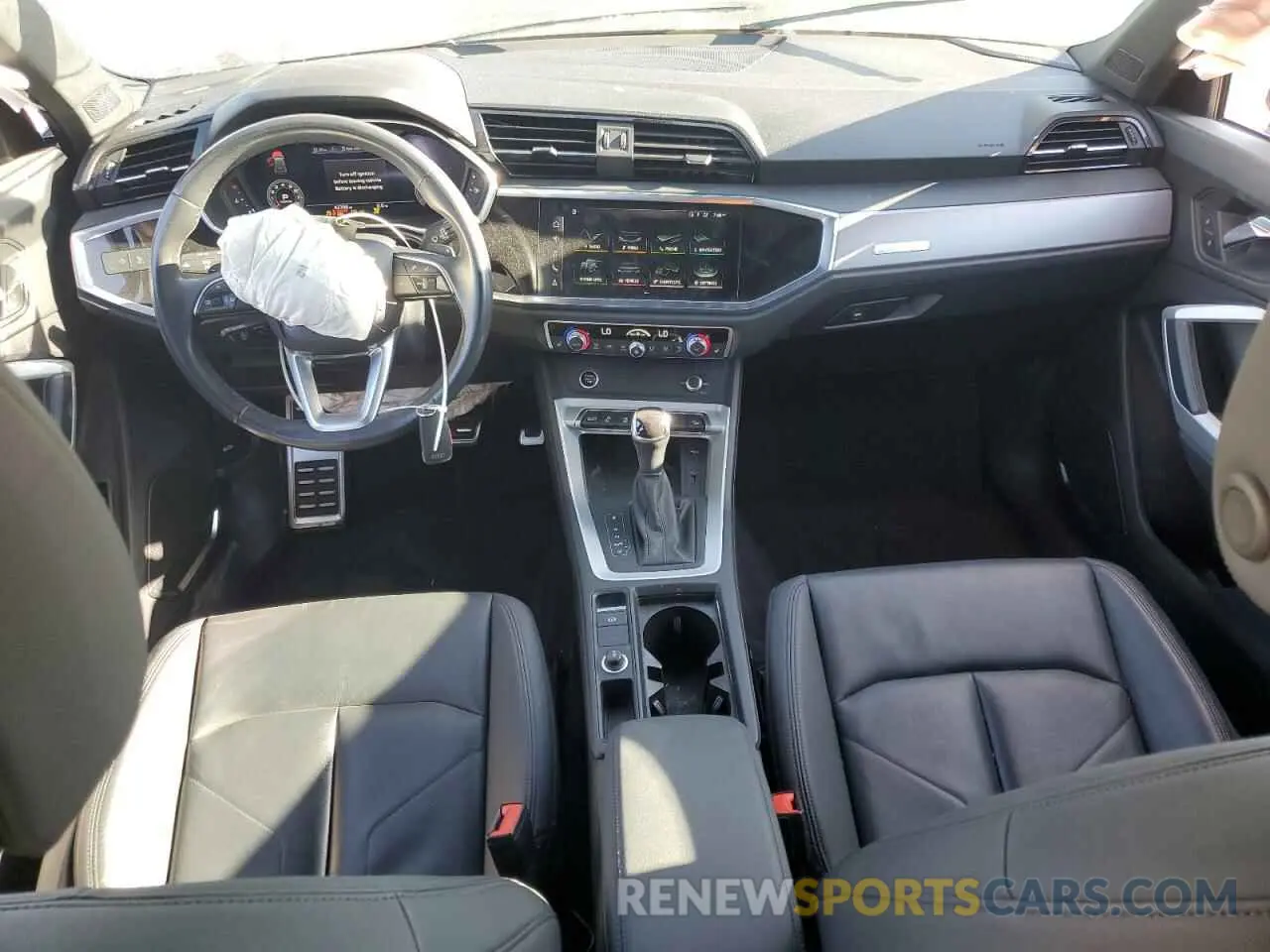 8 fotografías del automóvil dañado WA1EECF35M1153722 AUDI Q3 2021