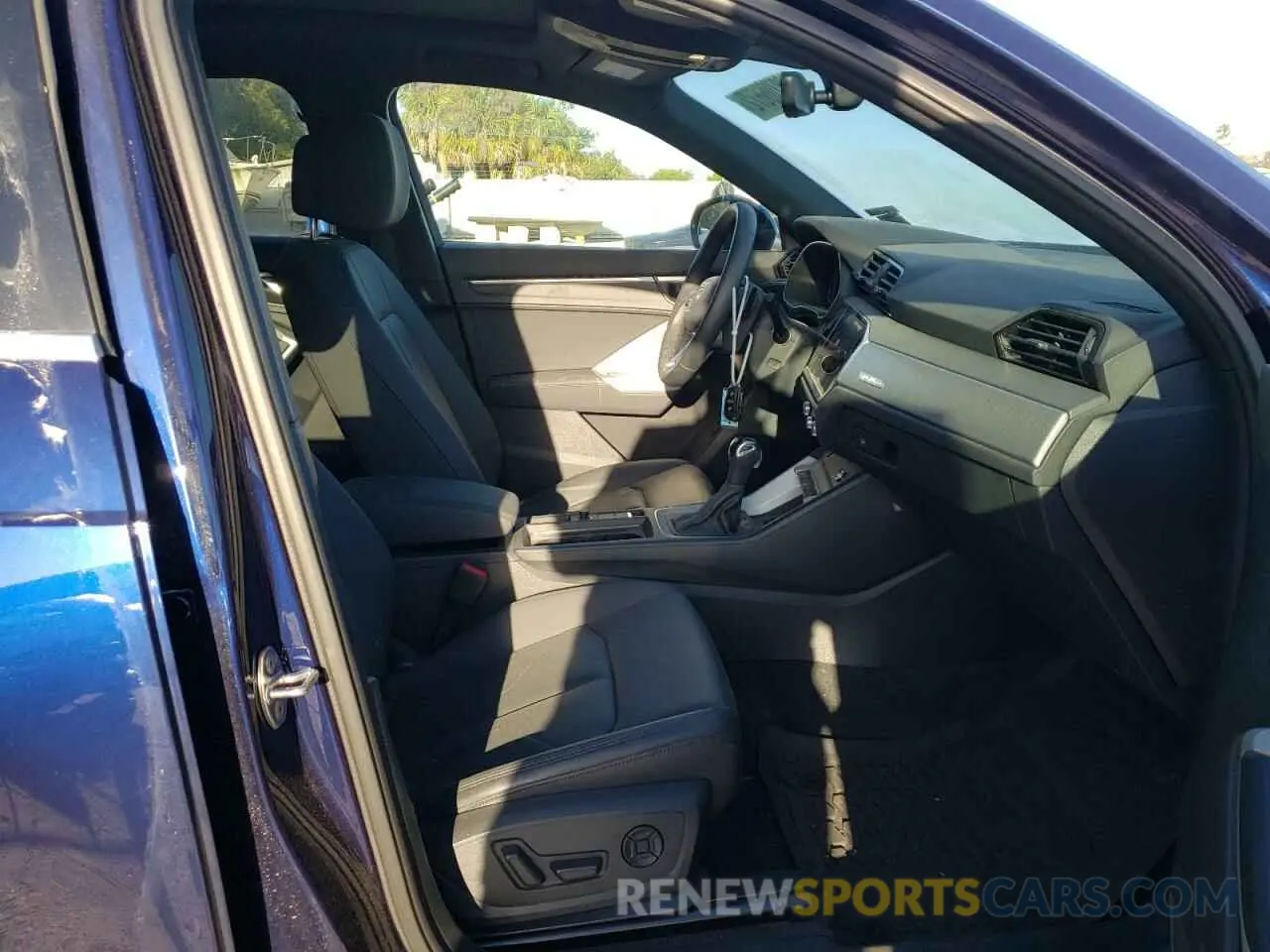5 fotografías del automóvil dañado WA1EECF36M1024341 AUDI Q3 2021