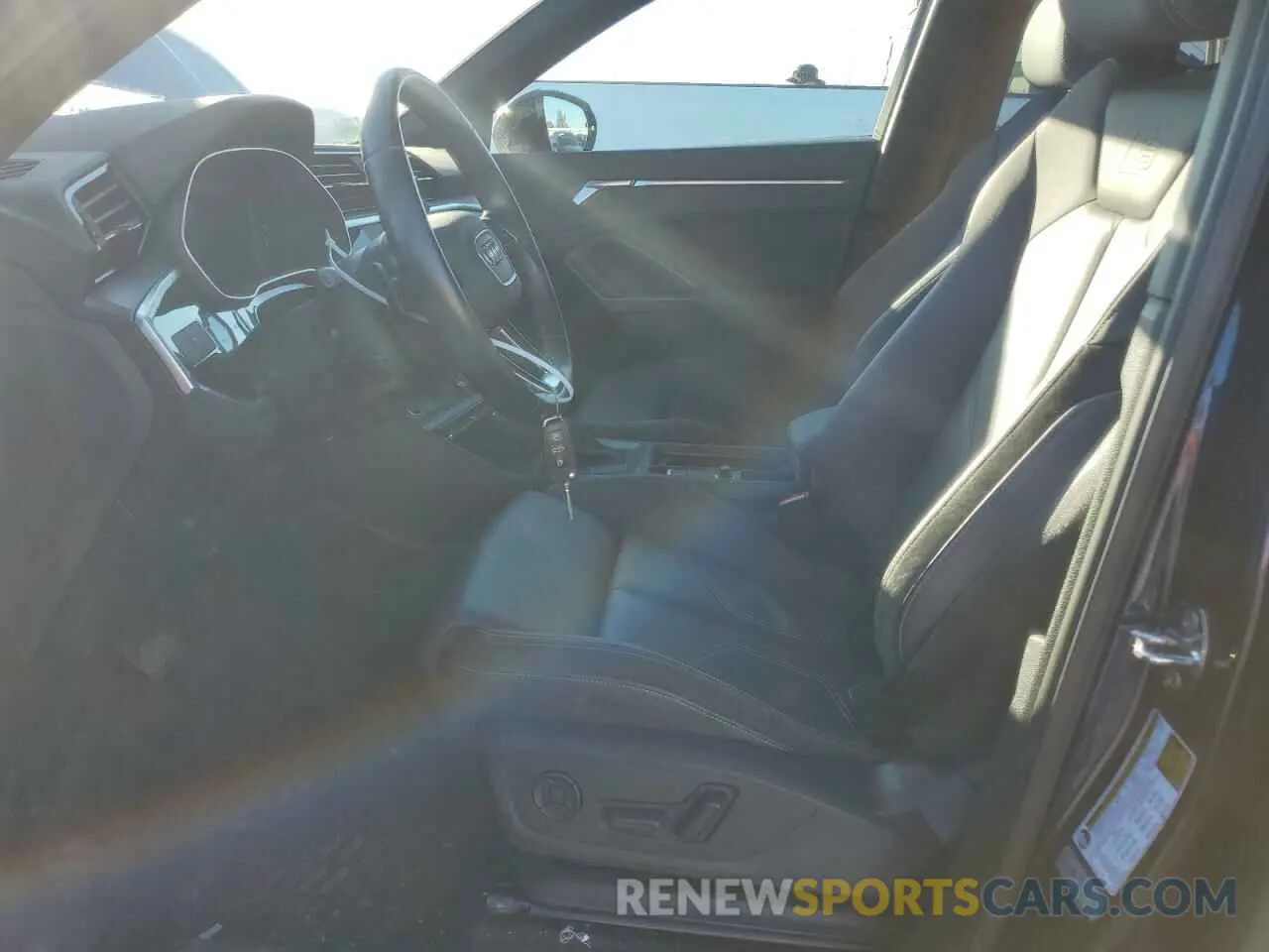 7 fotografías del automóvil dañado WA1EECF37M1055694 AUDI Q3 2021