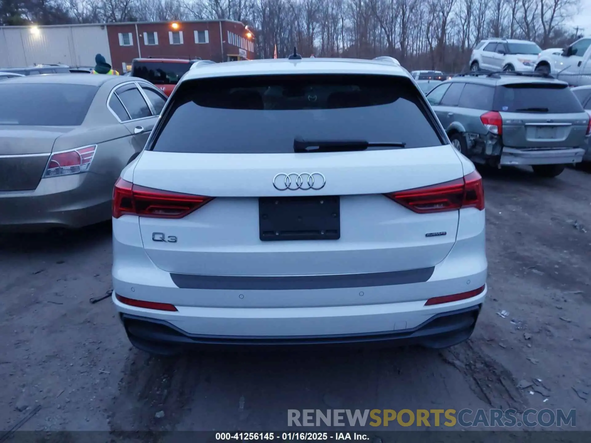 16 fotografías del automóvil dañado WA1EECF38M1016578 AUDI Q3 2021