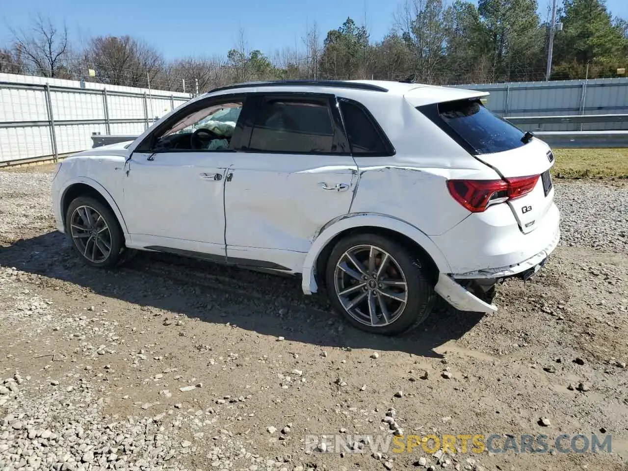 2 fotografías del automóvil dañado WA1EECF38M1041061 AUDI Q3 2021