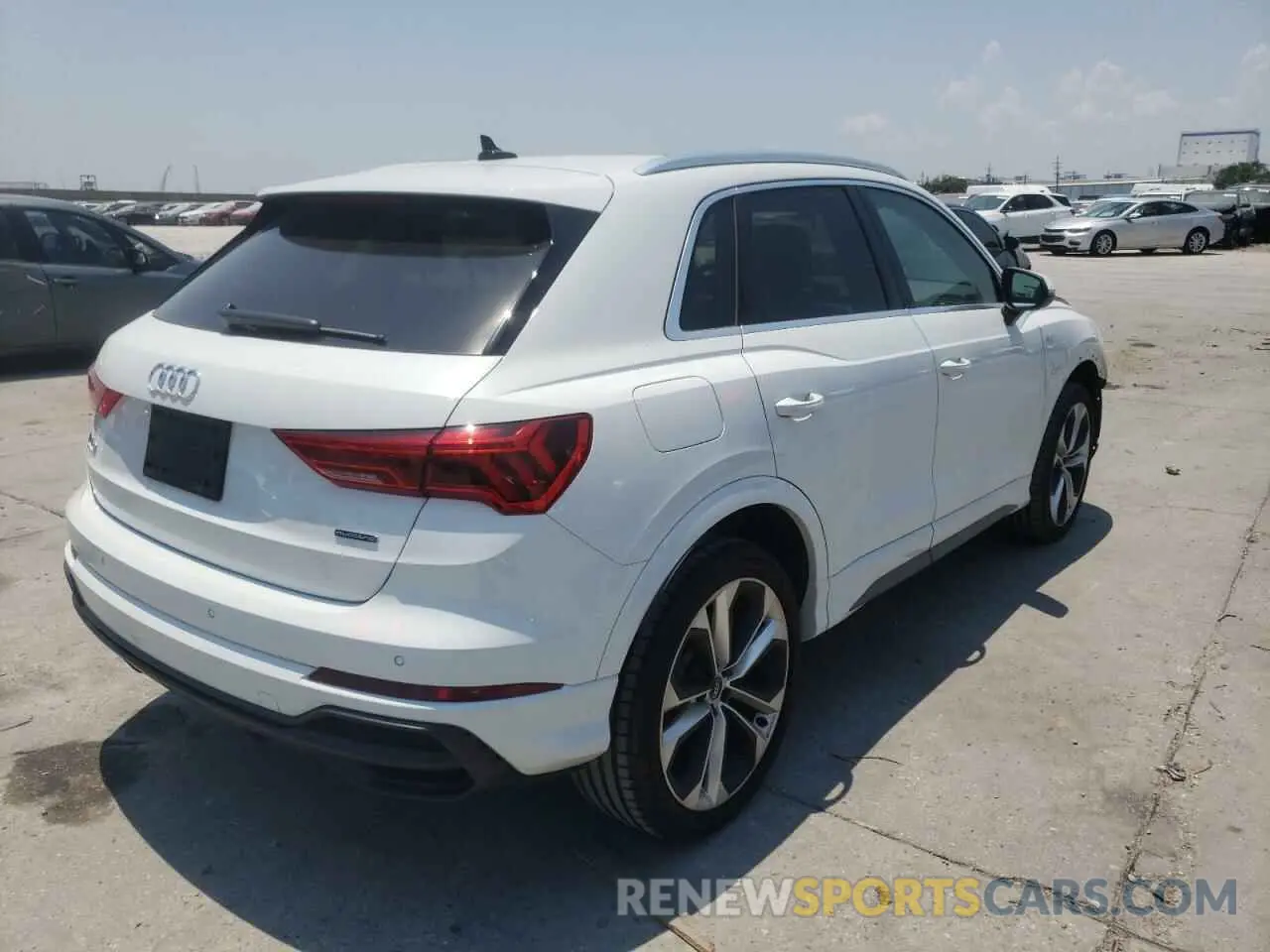 4 fotografías del automóvil dañado WA1EECF38M1081642 AUDI Q3 2021