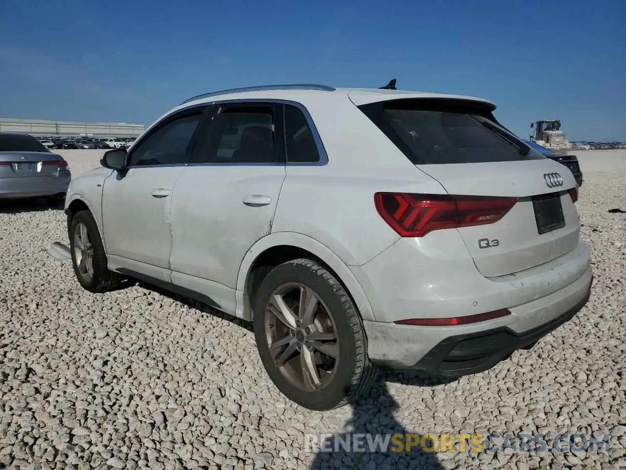 2 fotografías del automóvil dañado WA1EECF39M1048200 AUDI Q3 2021