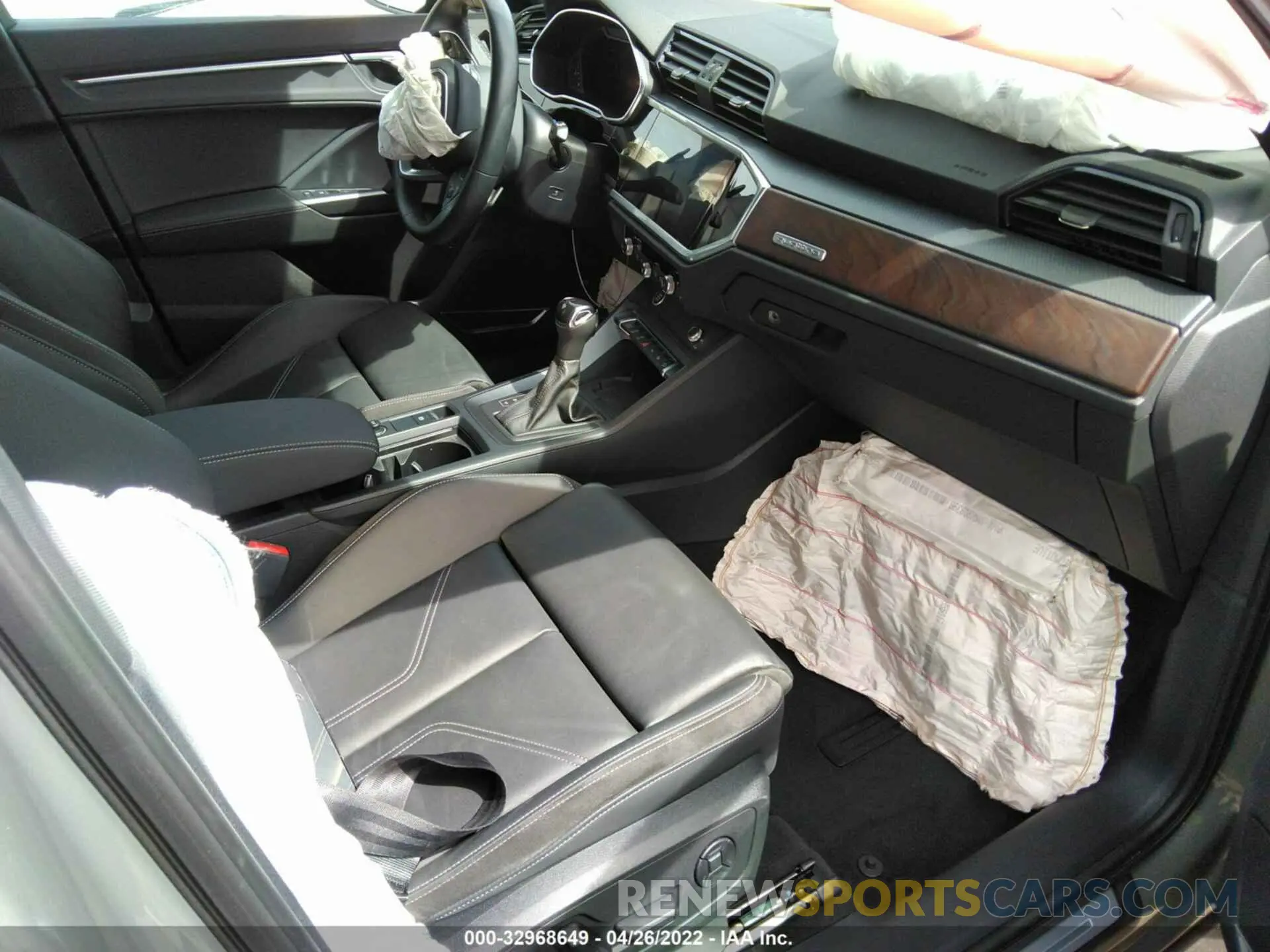 5 fotografías del automóvil dañado WA1EECF39M1053025 AUDI Q3 2021