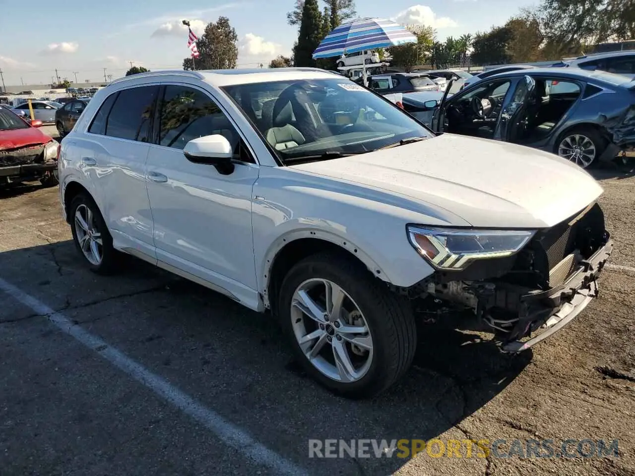 4 fotografías del automóvil dañado WA1EECF3XM1060064 AUDI Q3 2021