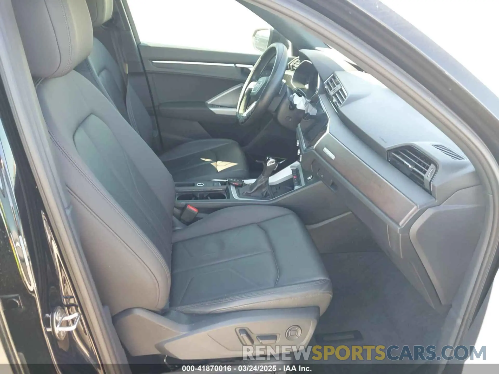5 fotografías del automóvil dañado WA1EECF3XM1133790 AUDI Q3 2021