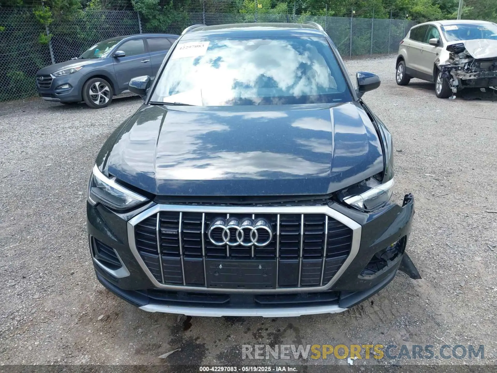 13 fotografías del automóvil dañado WA1AUCF37N1031270 AUDI Q3 2022