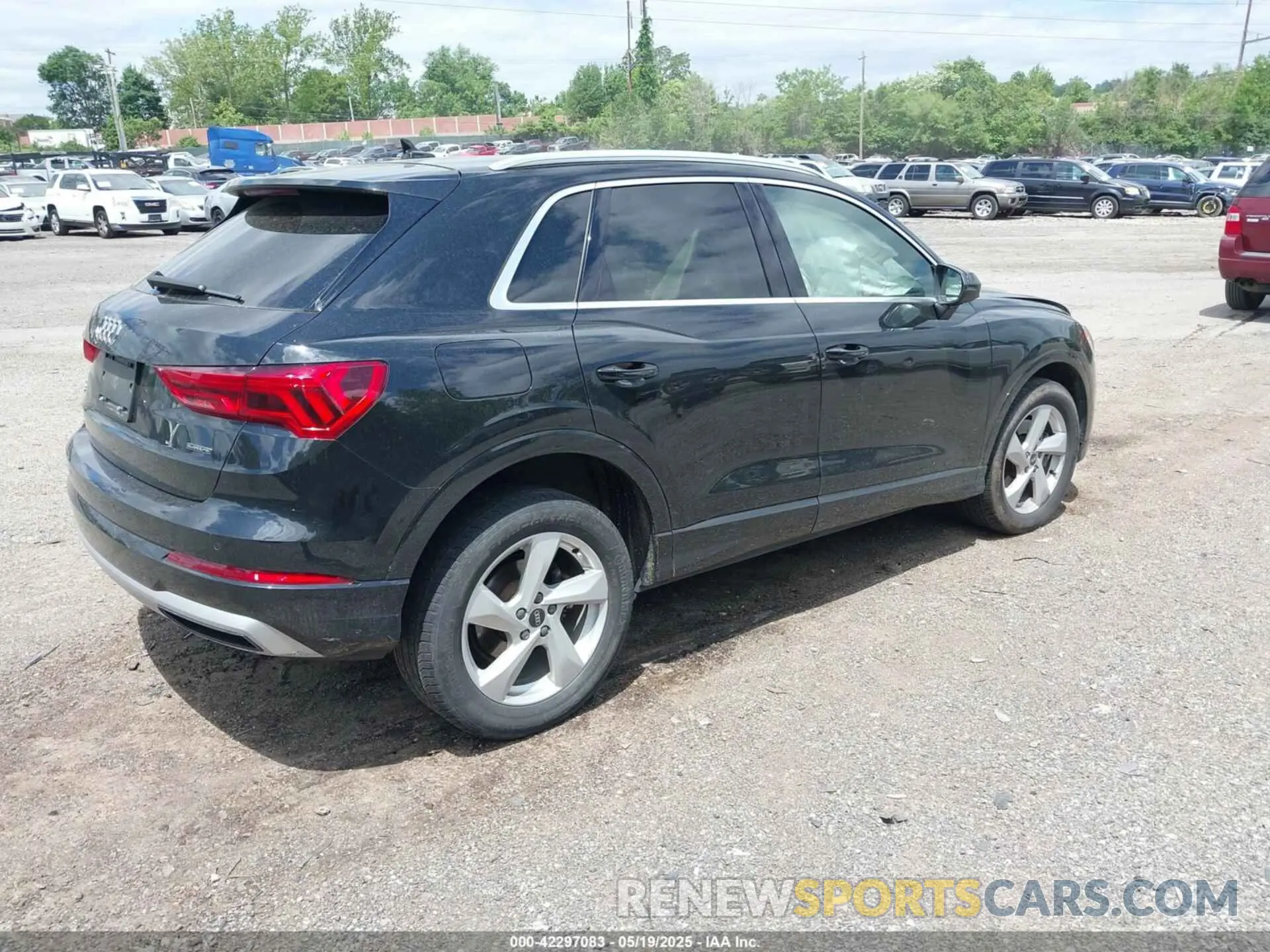 4 fotografías del automóvil dañado WA1AUCF37N1031270 AUDI Q3 2022
