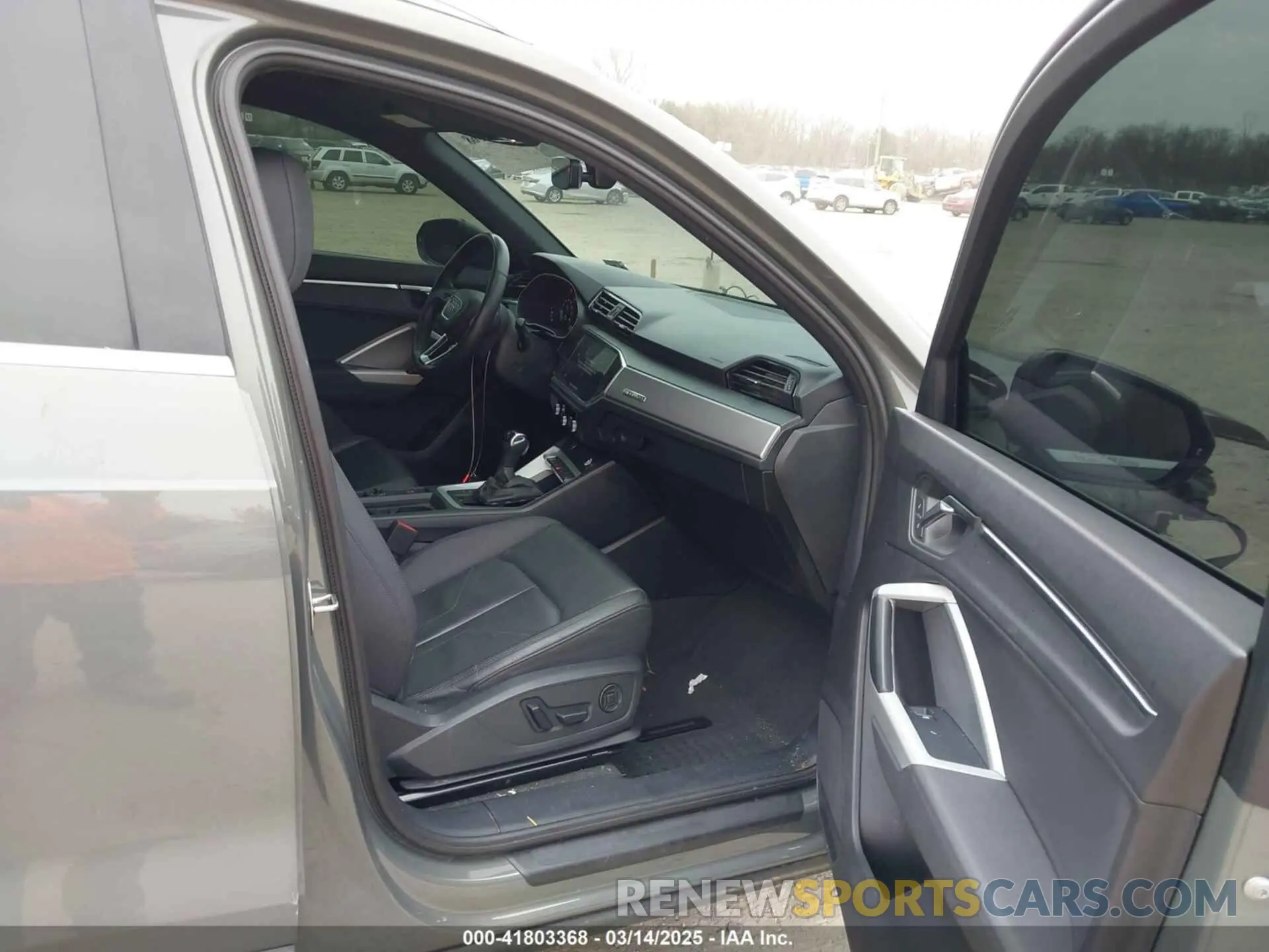 5 fotografías del automóvil dañado WA1AUCF37N1096376 AUDI Q3 2022