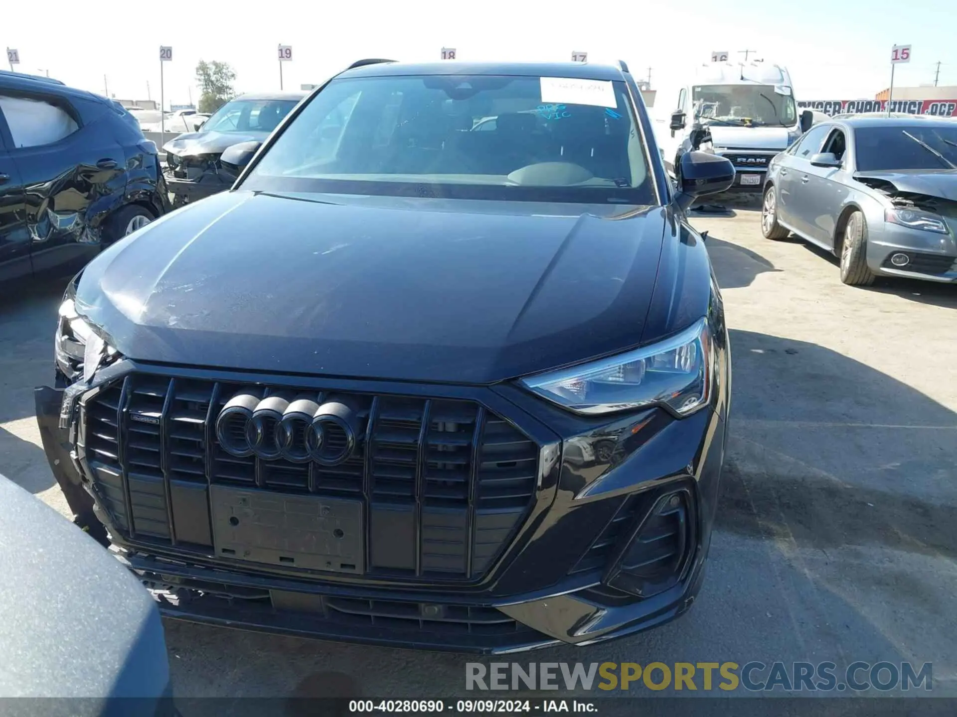 13 fotografías del automóvil dañado WA1DECF32N1124689 AUDI Q3 2022