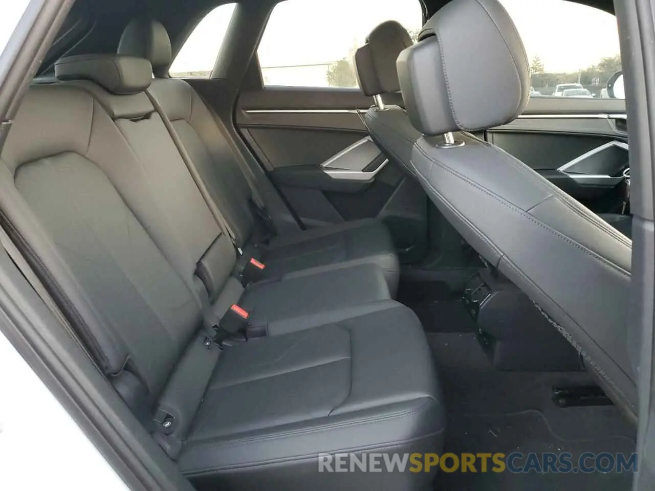 11 fotografías del automóvil dañado WA1DECF35N1029933 AUDI Q3 2022