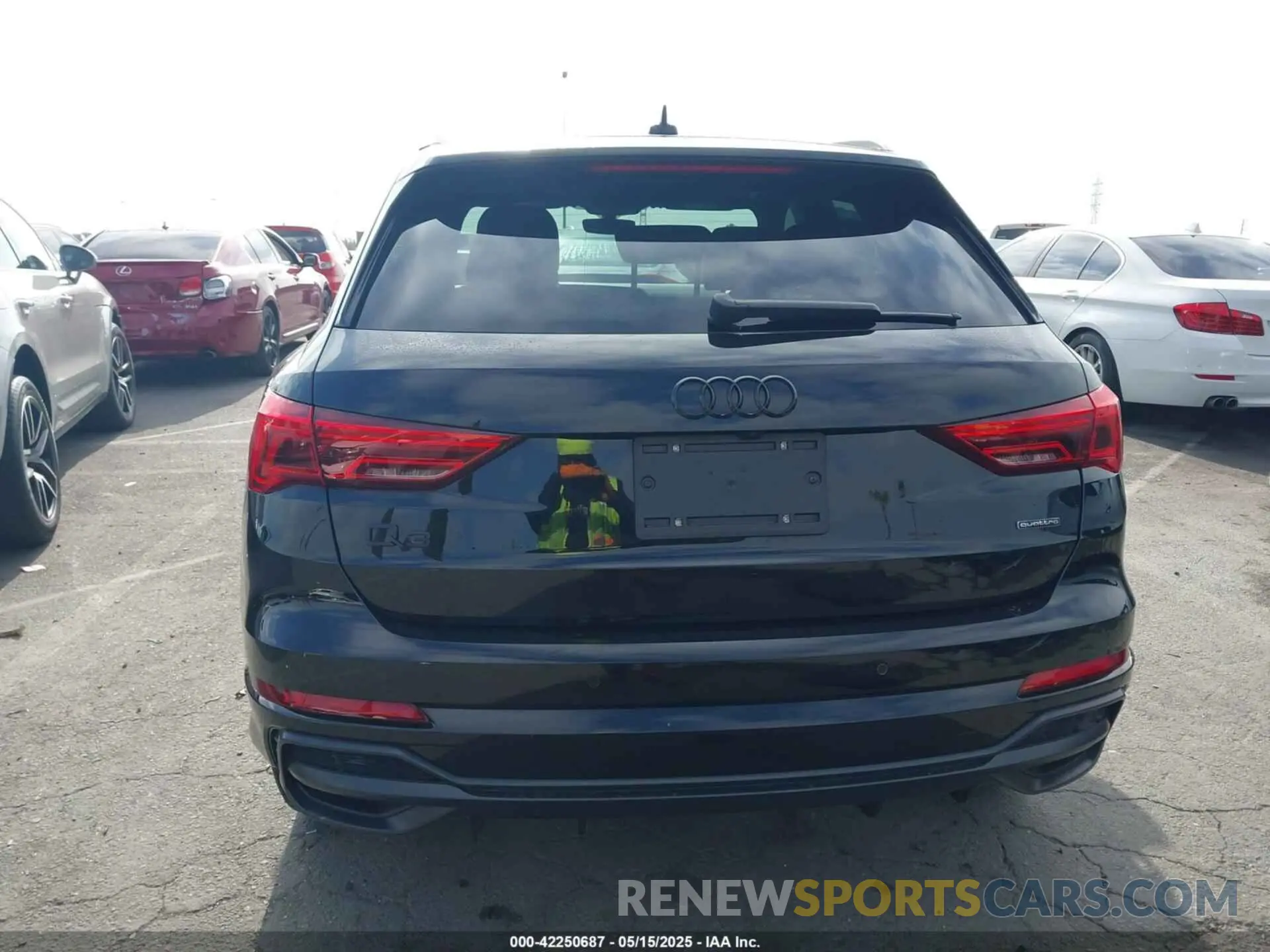 16 fotografías del automóvil dañado WA1DECF35N1095933 AUDI Q3 2022