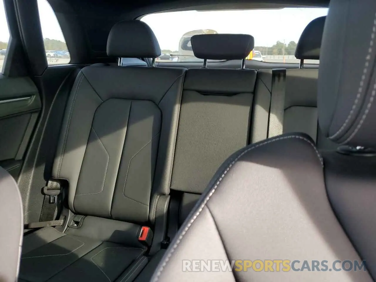 10 fotografías del automóvil dañado WA1EECF30N1033957 AUDI Q3 2022