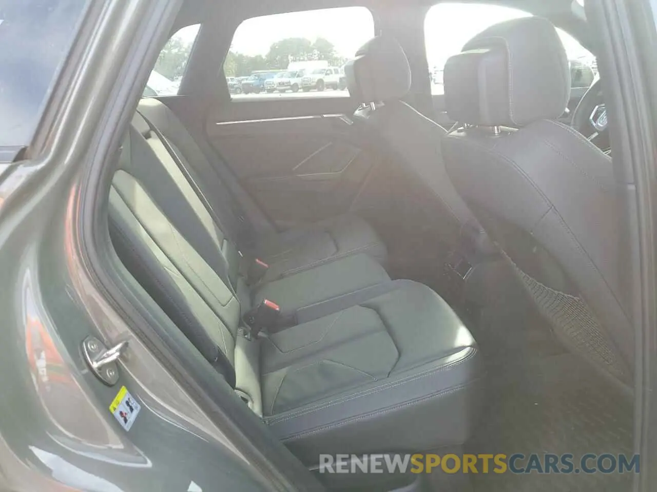 11 fotografías del automóvil dañado WA1EECF30N1033957 AUDI Q3 2022