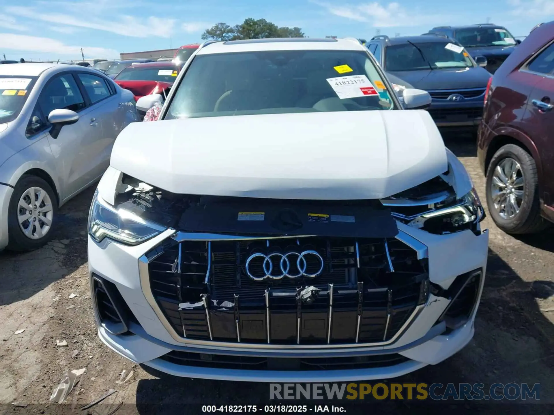 12 fotografías del automóvil dañado WA1EECF30N1126400 AUDI Q3 2022