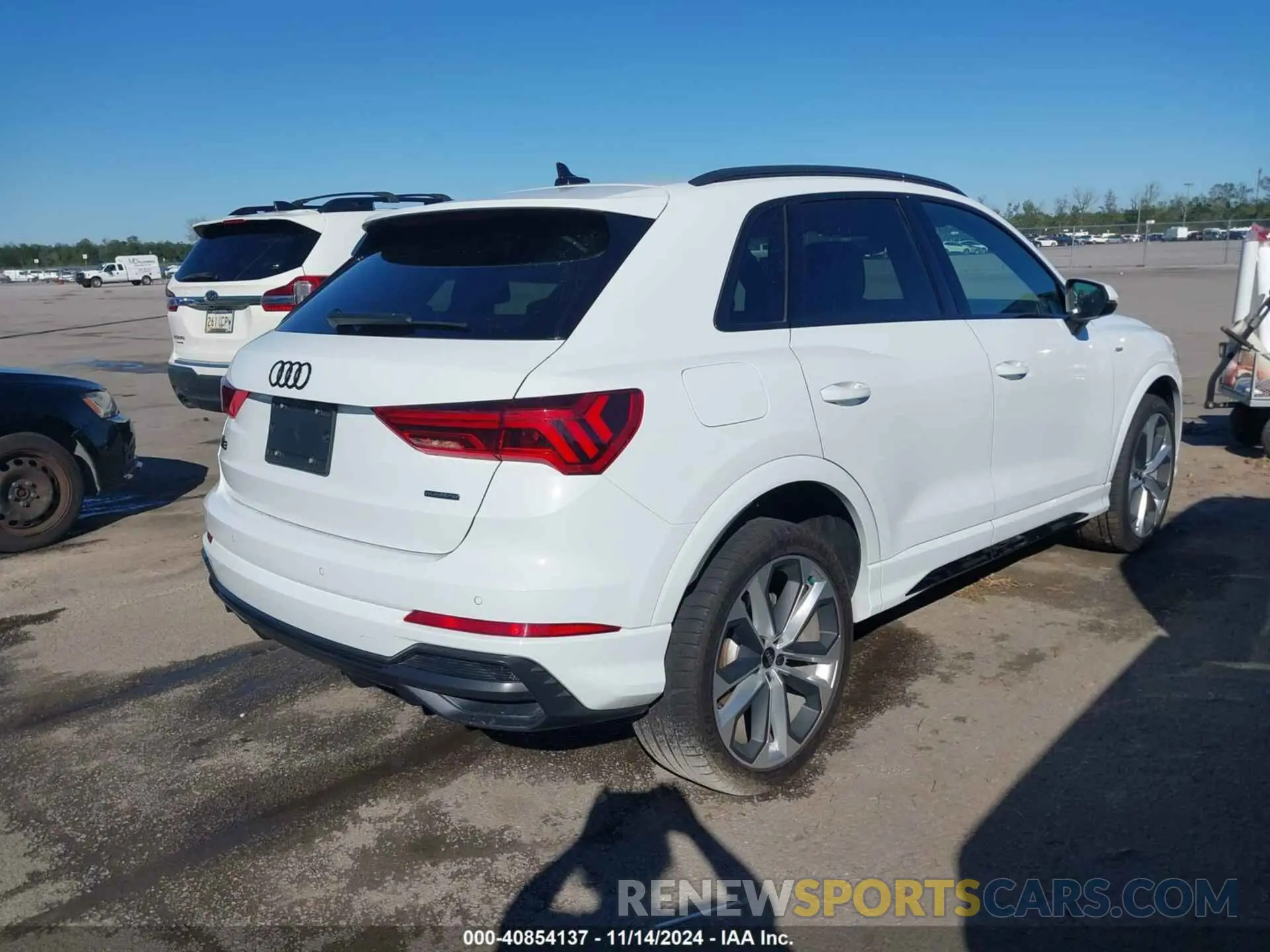 4 fotografías del automóvil dañado WA1EECF31N1003978 AUDI Q3 2022