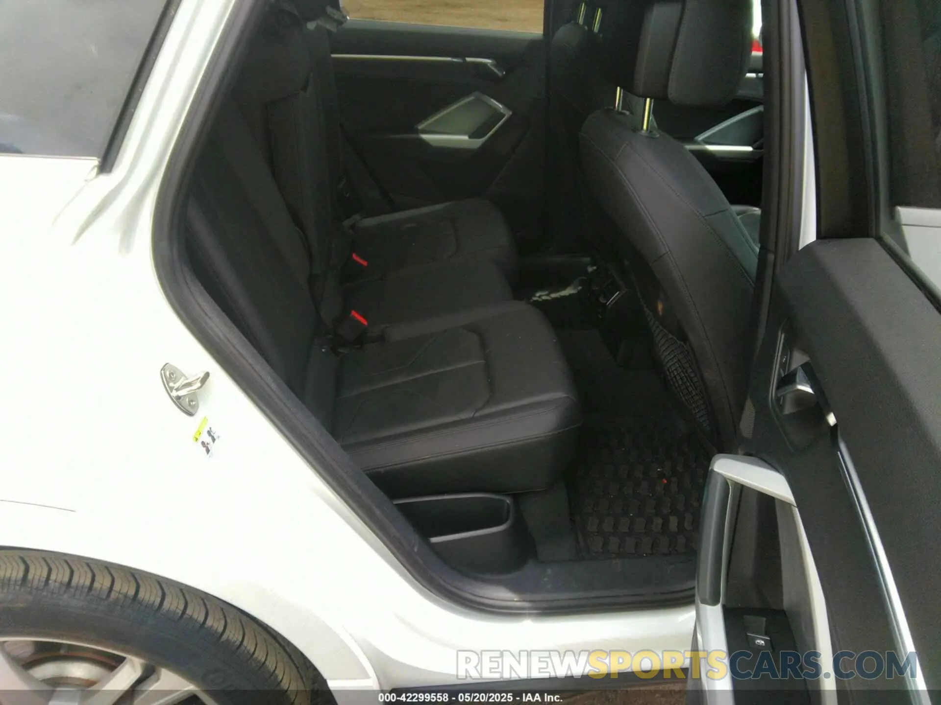 8 fotografías del automóvil dañado WA1EECF31N1045258 AUDI Q3 2022