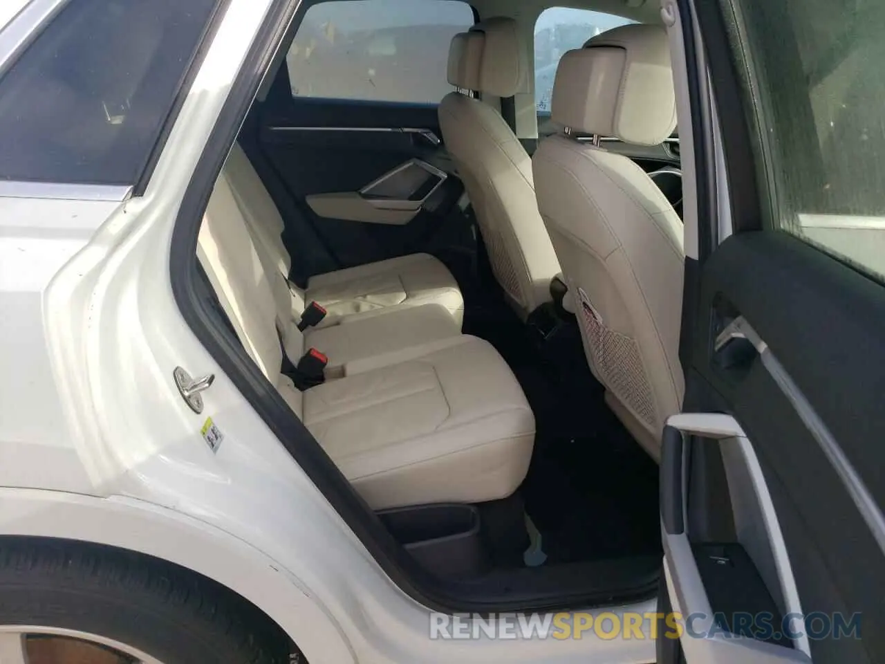 6 fotografías del automóvil dañado WA1EECF34N1081350 AUDI Q3 2022