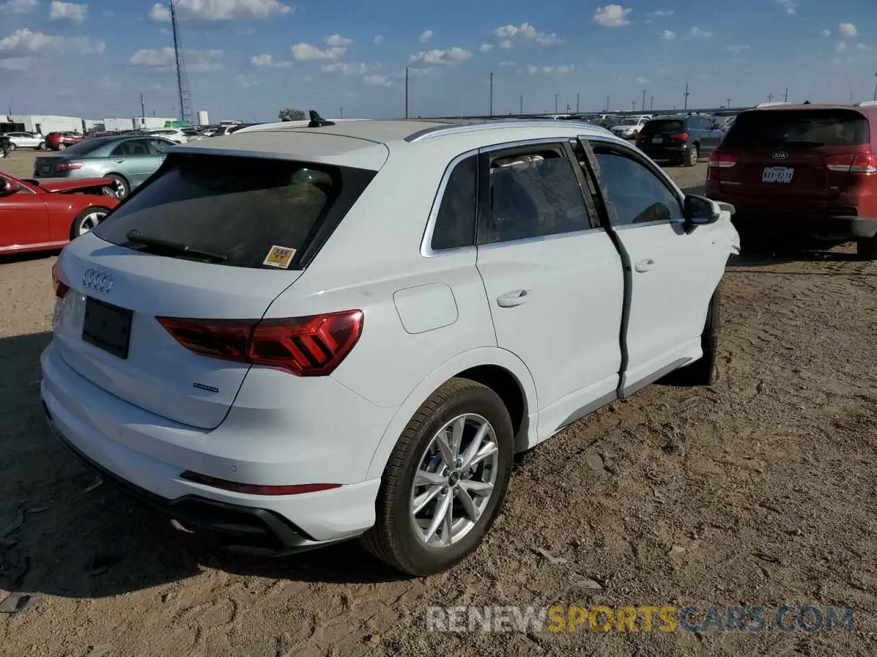 4 fotografías del automóvil dañado WA1EECF39N1080789 AUDI Q3 2022