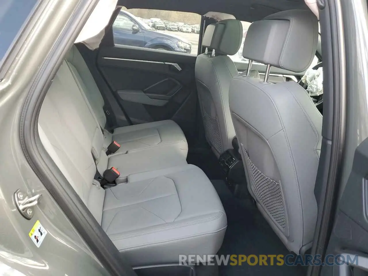 11 fotografías del automóvil dañado WA1EECF3XN1045971 AUDI Q3 2022