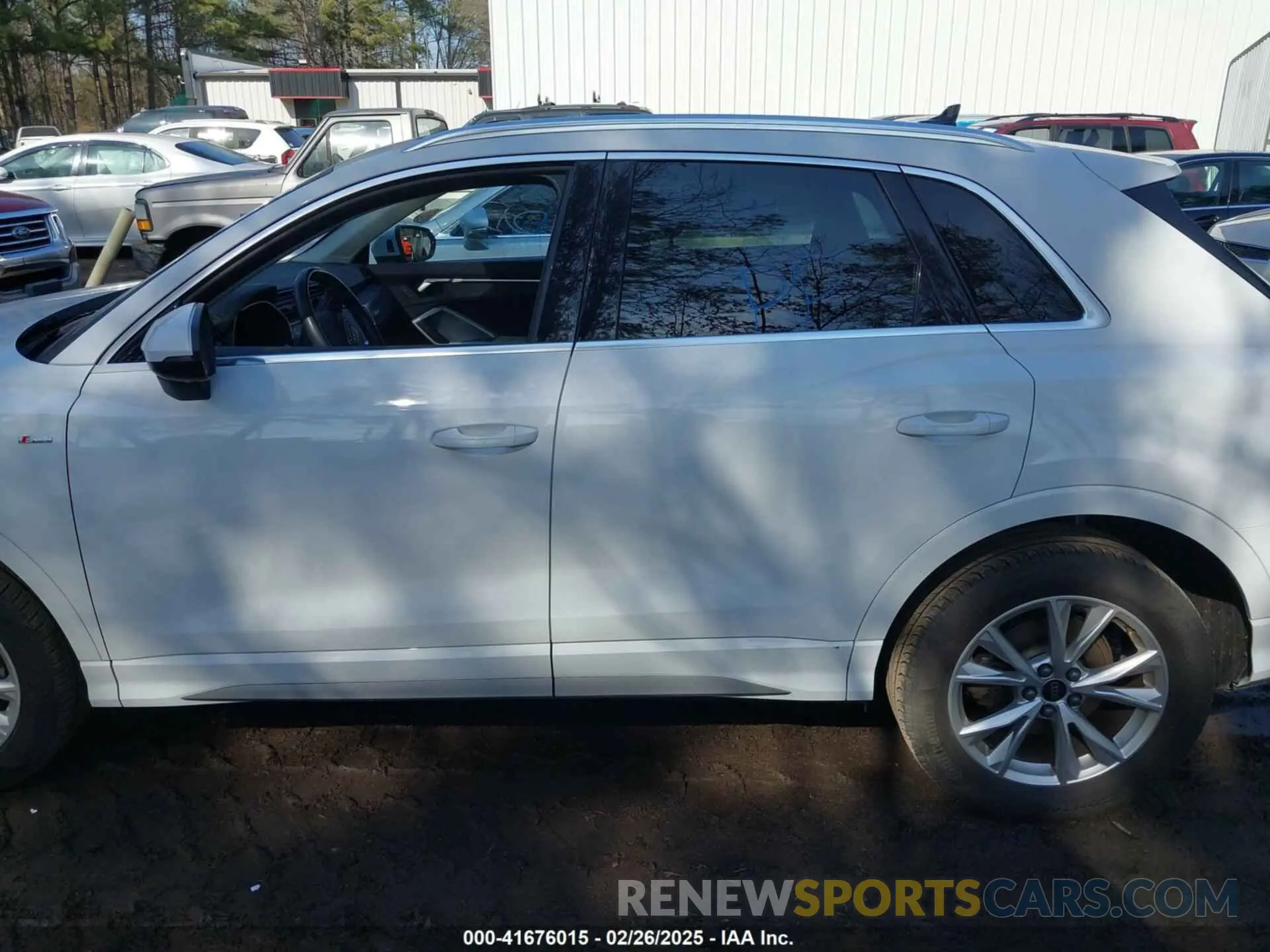 14 fotografías del automóvil dañado WA1DECF30P1111460 AUDI Q3 2023