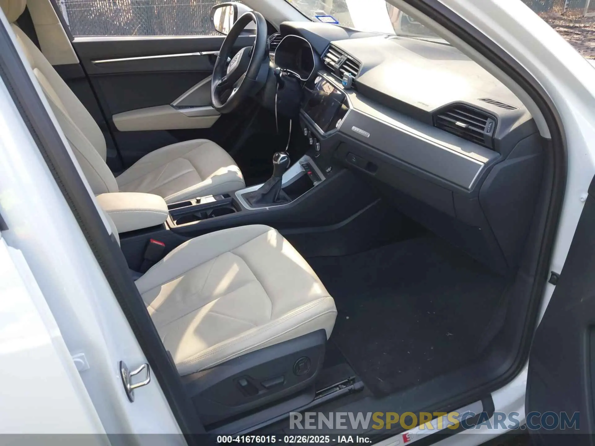 5 fotografías del automóvil dañado WA1DECF30P1111460 AUDI Q3 2023
