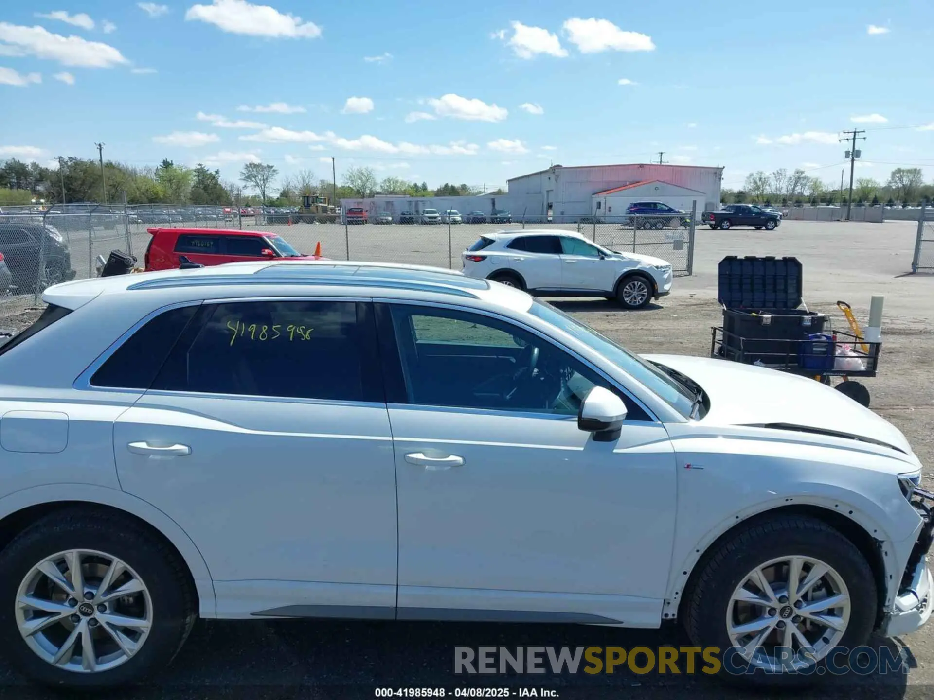 13 fotografías del automóvil dañado WA1DECF35P1132966 AUDI Q3 2023