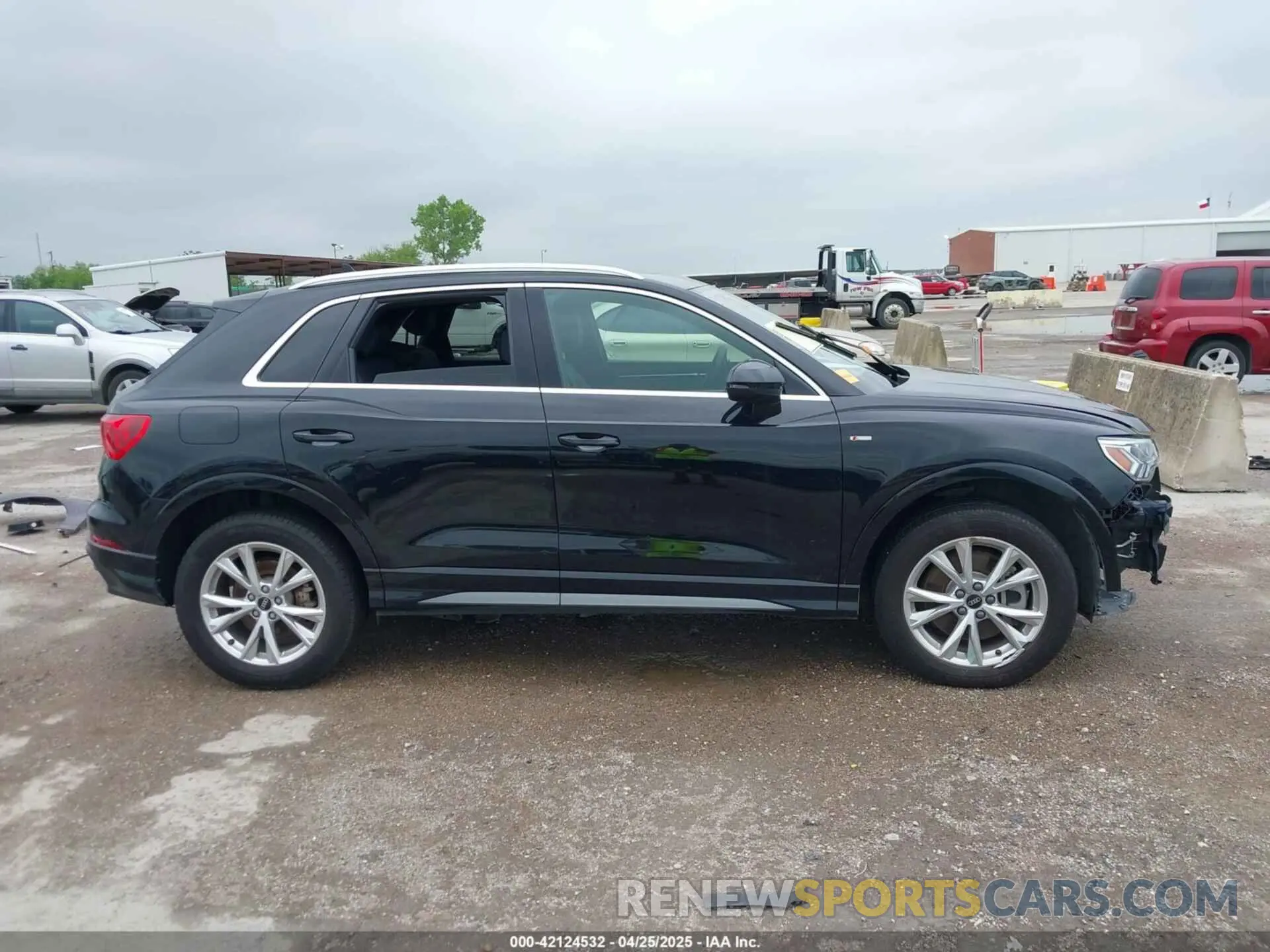 14 fotografías del automóvil dañado WA1DECF37P1037177 AUDI Q3 2023