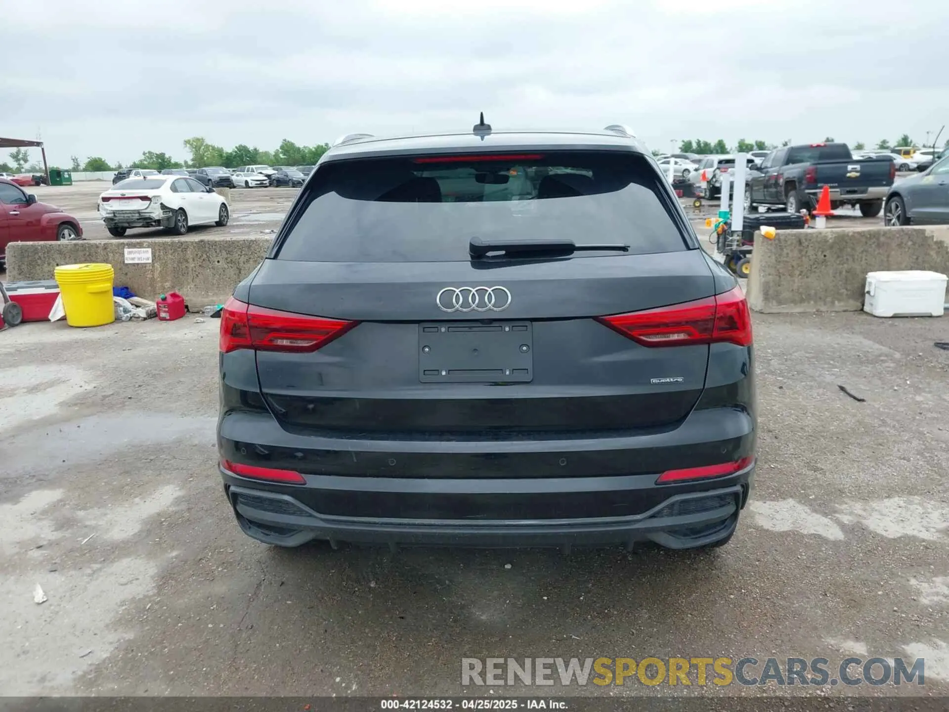 17 fotografías del automóvil dañado WA1DECF37P1037177 AUDI Q3 2023