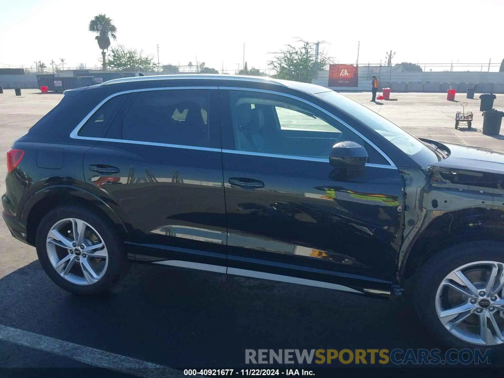 14 fotografías del automóvil dañado WA1DECF3XP1152839 AUDI Q3 2023