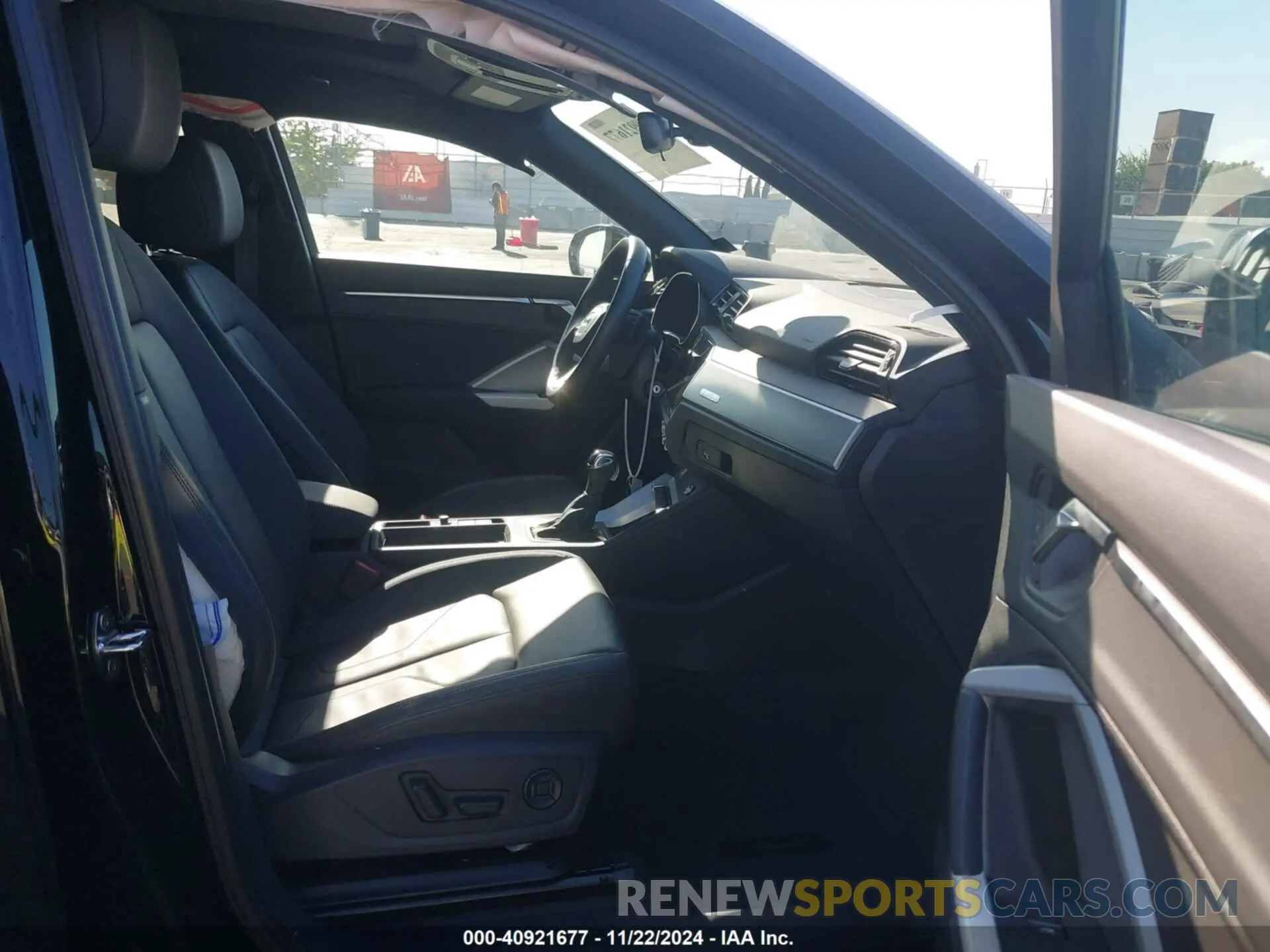 5 fotografías del automóvil dañado WA1DECF3XP1152839 AUDI Q3 2023