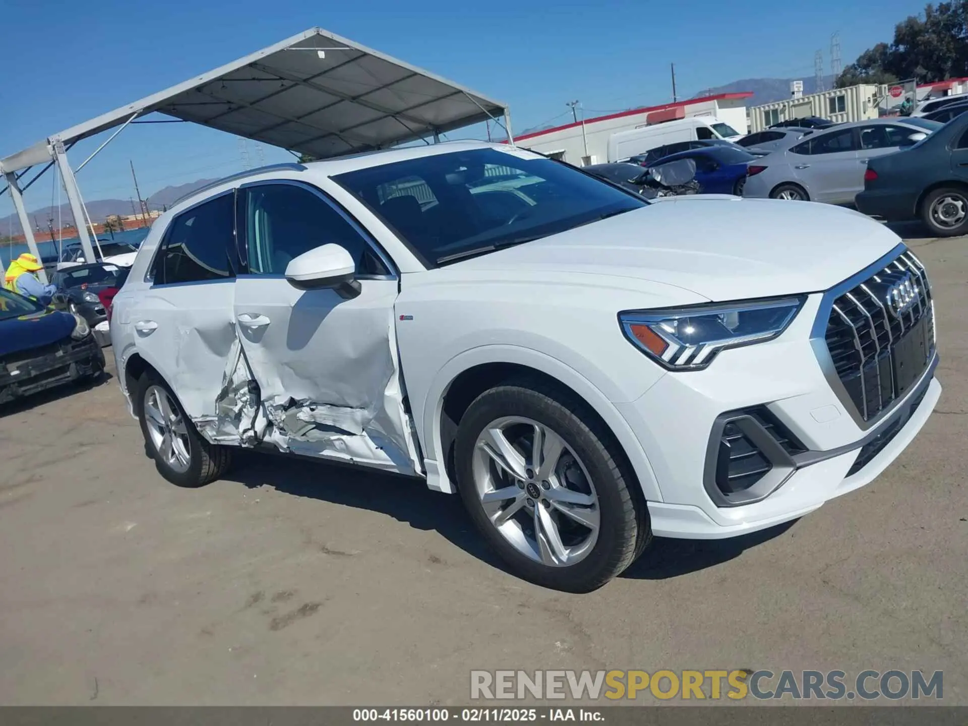13 fotografías del automóvil dañado WA1EECF31P1116199 AUDI Q3 2023