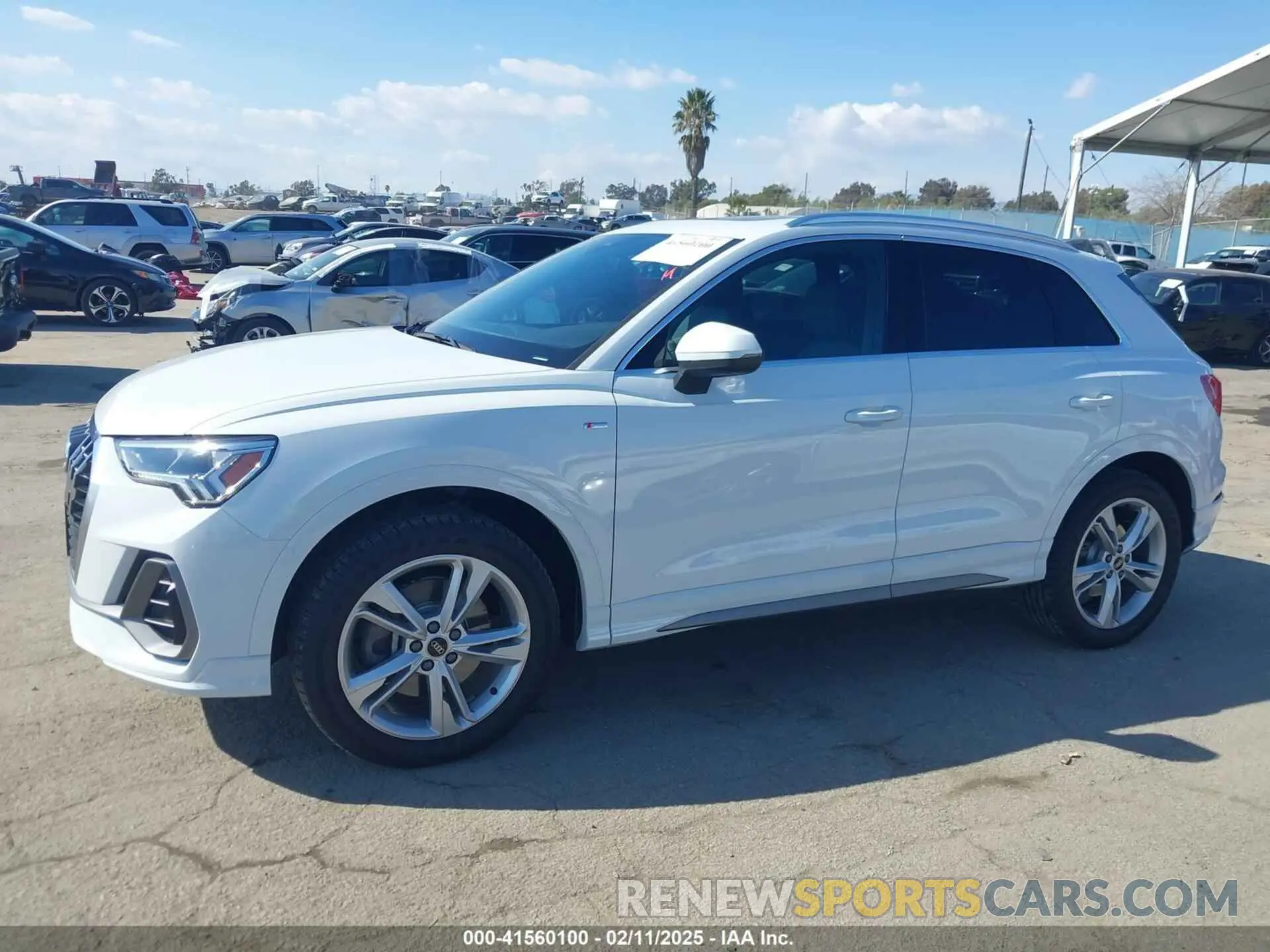 14 fotografías del automóvil dañado WA1EECF31P1116199 AUDI Q3 2023