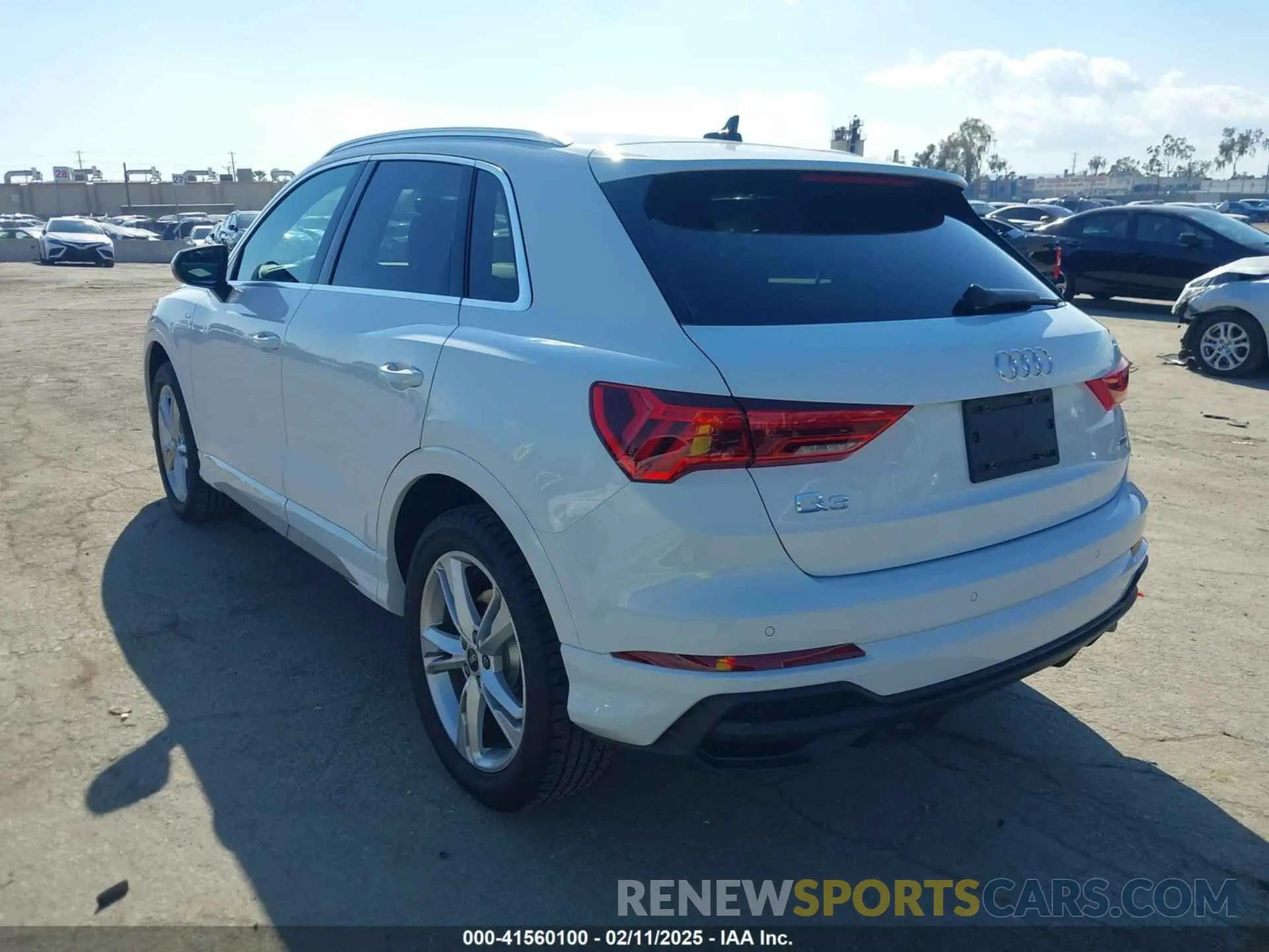 3 fotografías del automóvil dañado WA1EECF31P1116199 AUDI Q3 2023