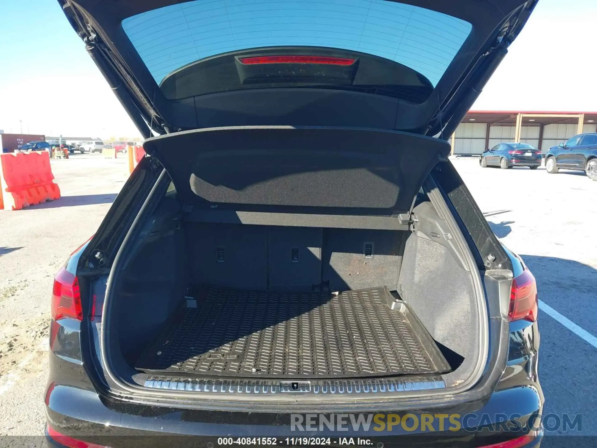 12 fotografías del automóvil dañado WA1EECF31P1116302 AUDI Q3 2023