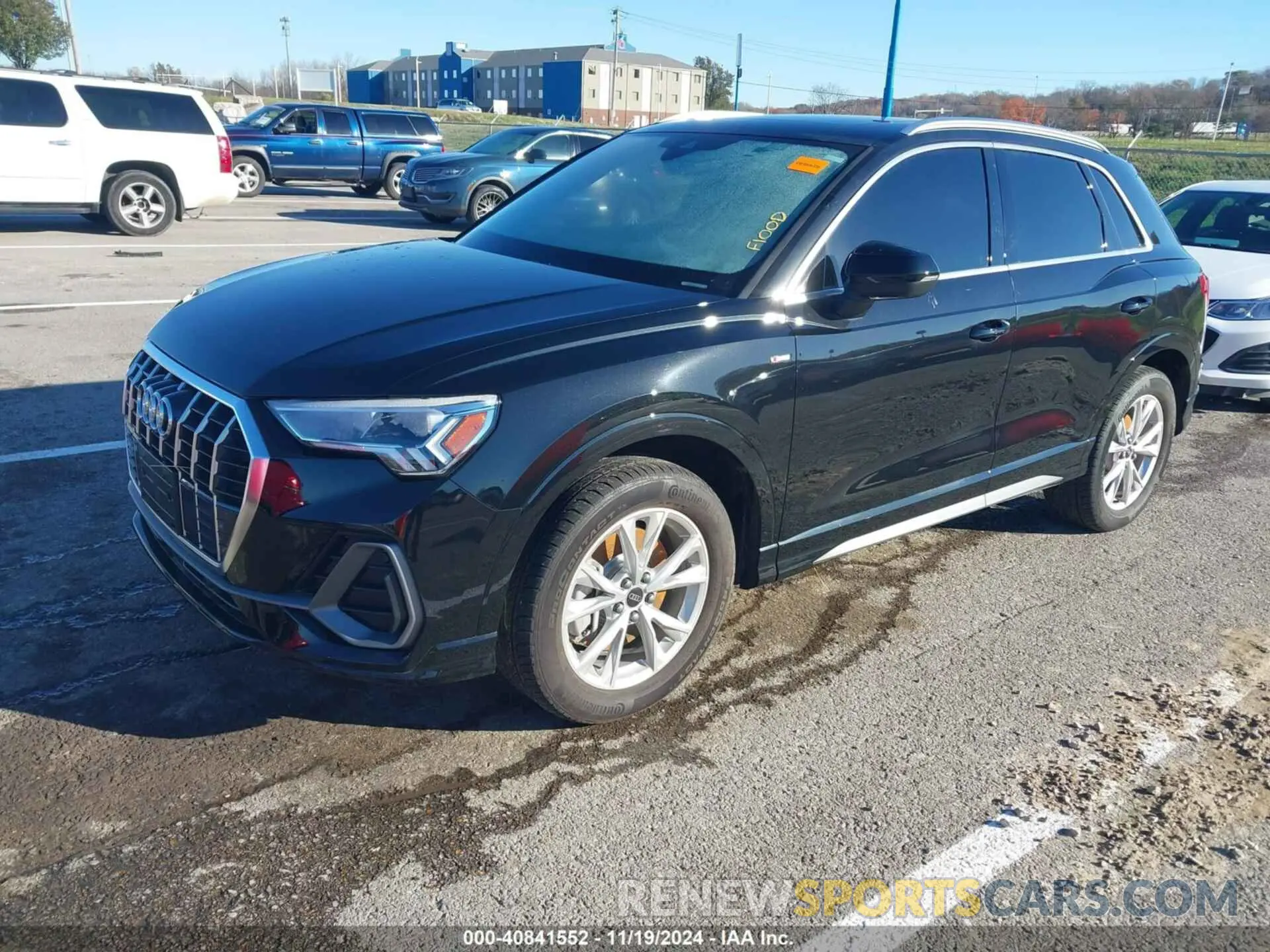 2 fotografías del automóvil dañado WA1EECF31P1116302 AUDI Q3 2023