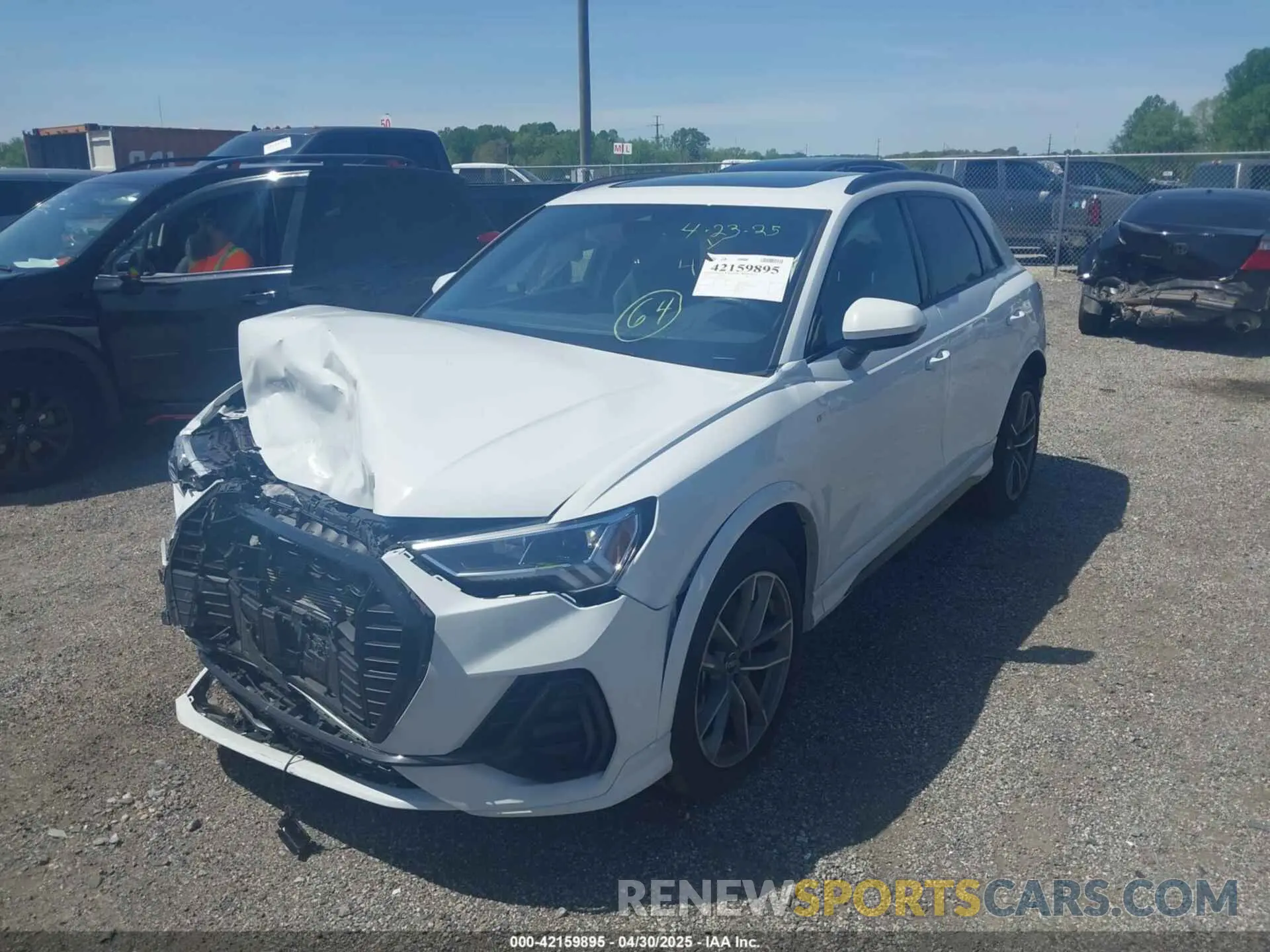 2 fotografías del automóvil dañado WA1EECF36P1151143 AUDI Q3 2023