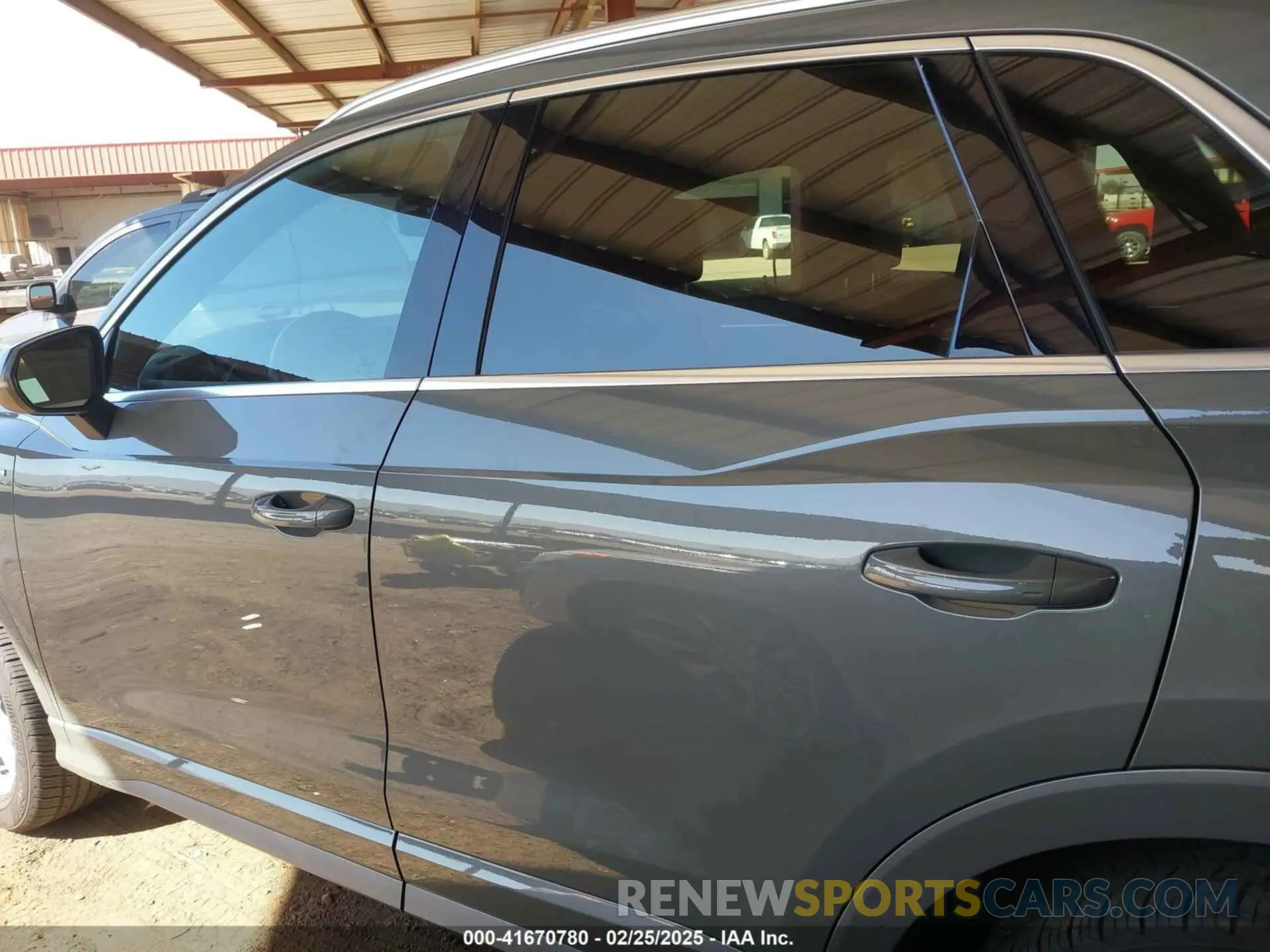 15 fotografías del automóvil dañado WA1EECF37P1021050 AUDI Q3 2023